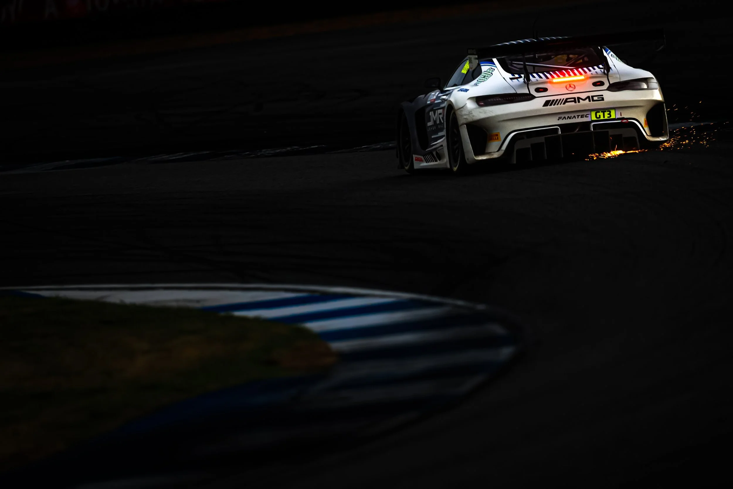  NOTE :No permission, either express or implied, is granted for the electronic transmission, storage, retrieval, or printing of the photographs.No parties/individuals viewing this image may otherwise copy, modify, publish, transmit, or distributethe 