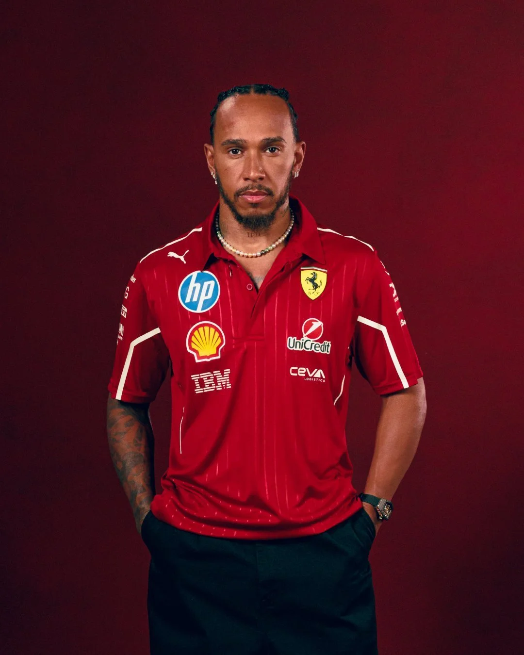 Lewis Hamilton全新2025戰衣