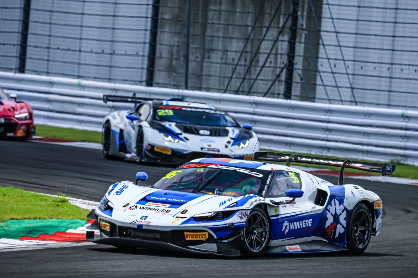 GT 世界挑戰賽亞洲站：Luo Kailuo 與 Ben Green 連奪桿位 中國車手包攬前排