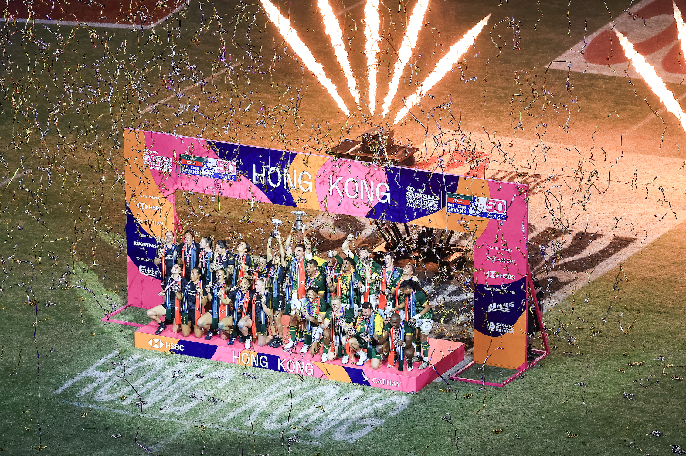 國泰/滙豐香港國際七人欖球賽迎來高潮 - 南非打破荒年奪冠     香港男子隊勇奪Melrose銀劍賽冠軍