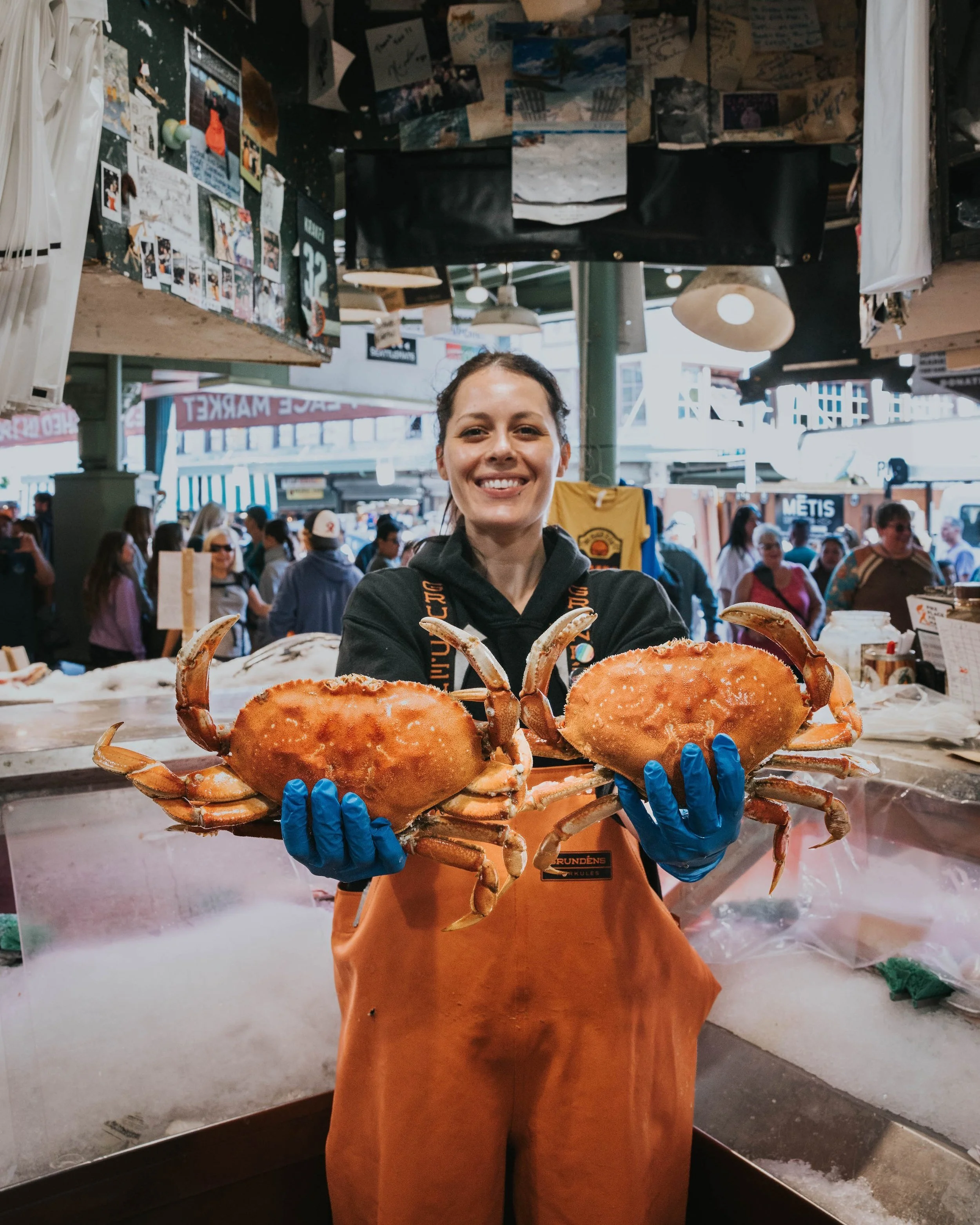 HOW TO CLEAN CRAB LIKE AN EXPERT