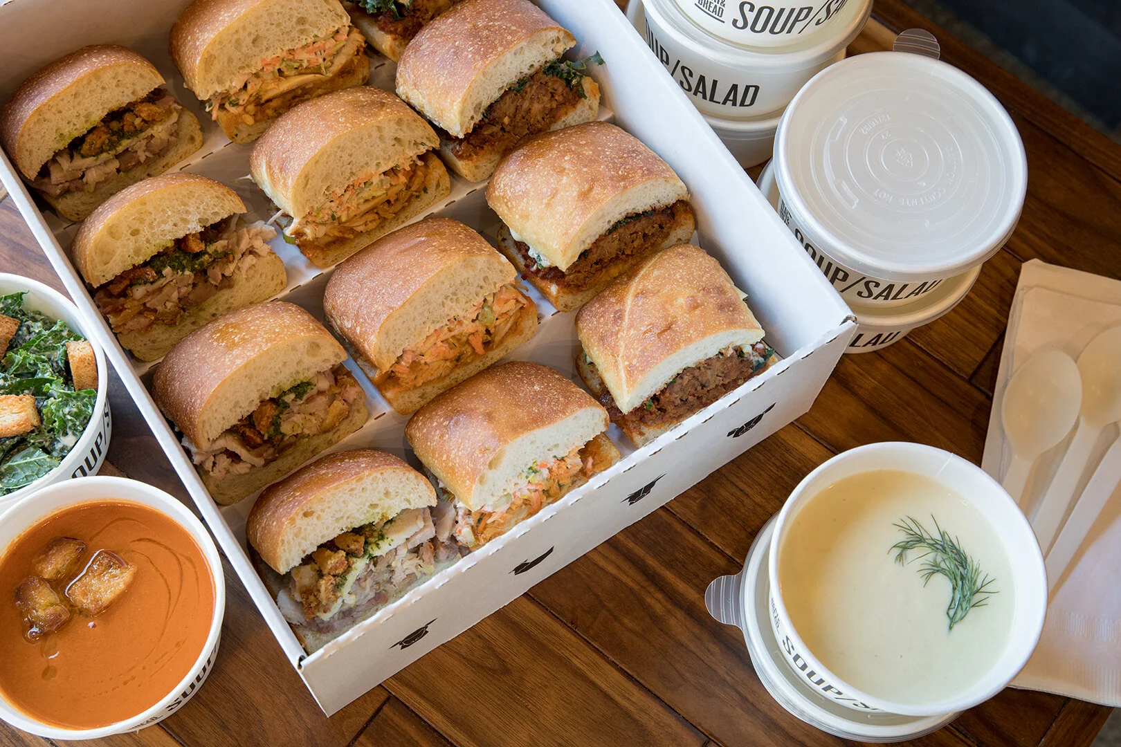 MB_CATERINGBOX-4514_1080h.jpg