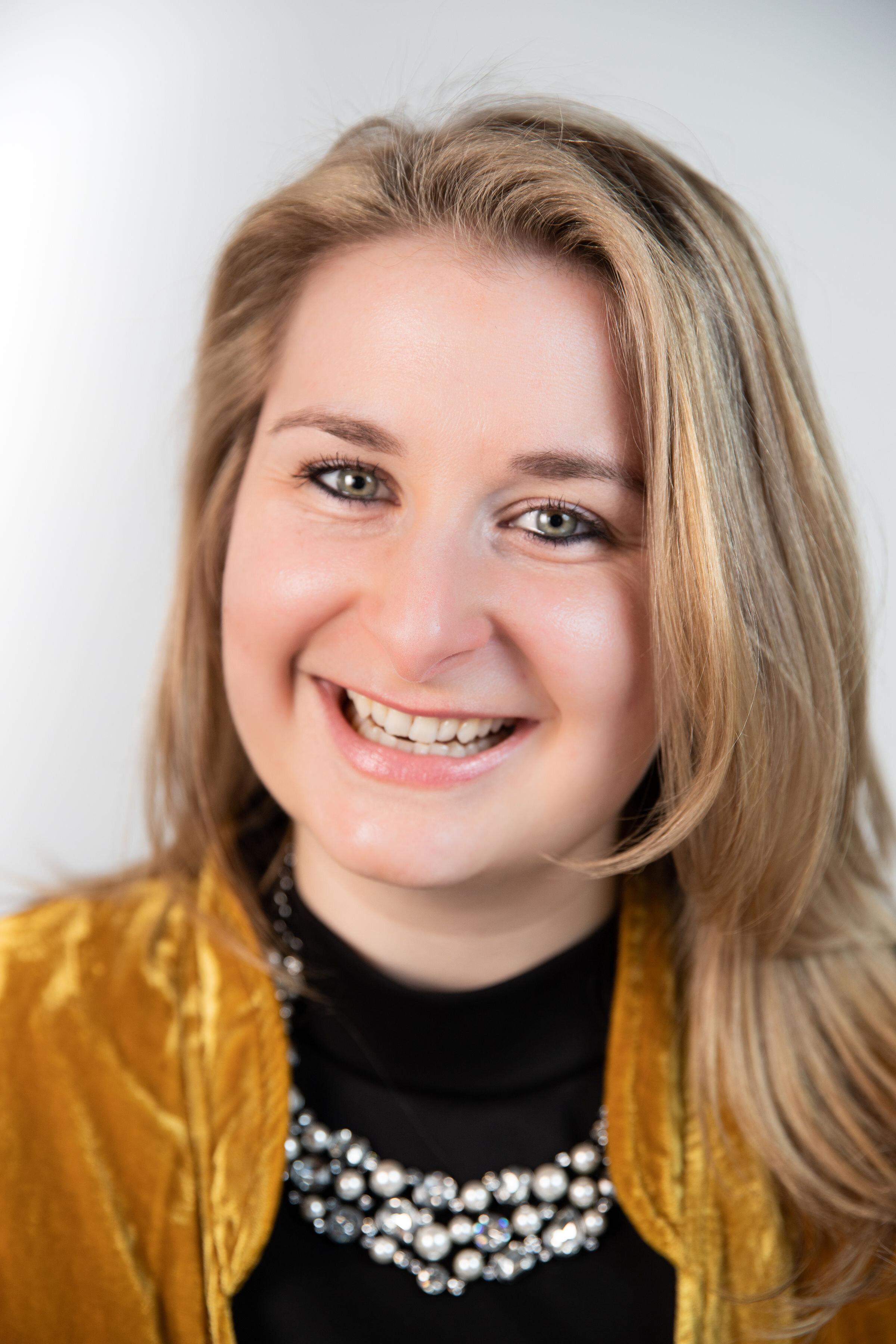 Copy of Laura Lenis Headshot.jpg