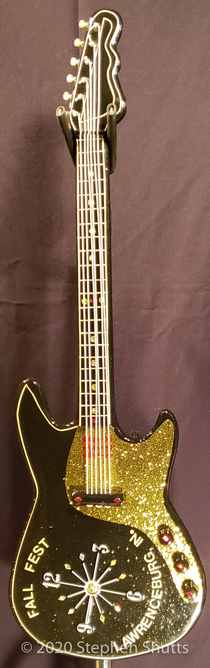 SOLD - Presentation Guitar Clock