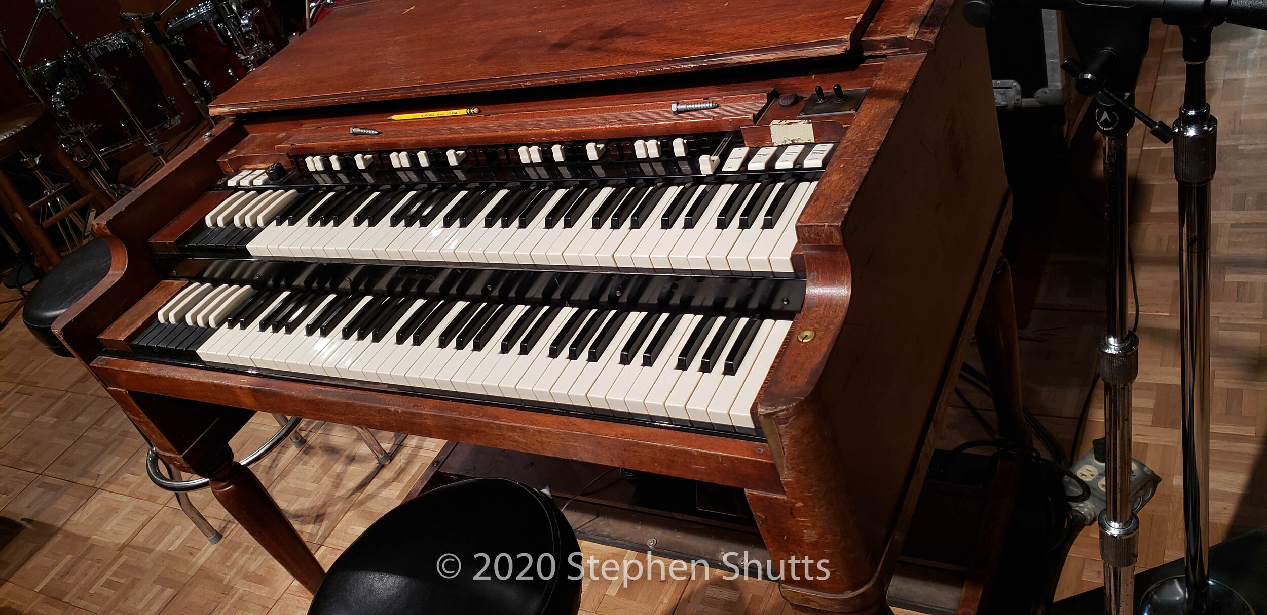 SOLD - 1953 B2 Organ