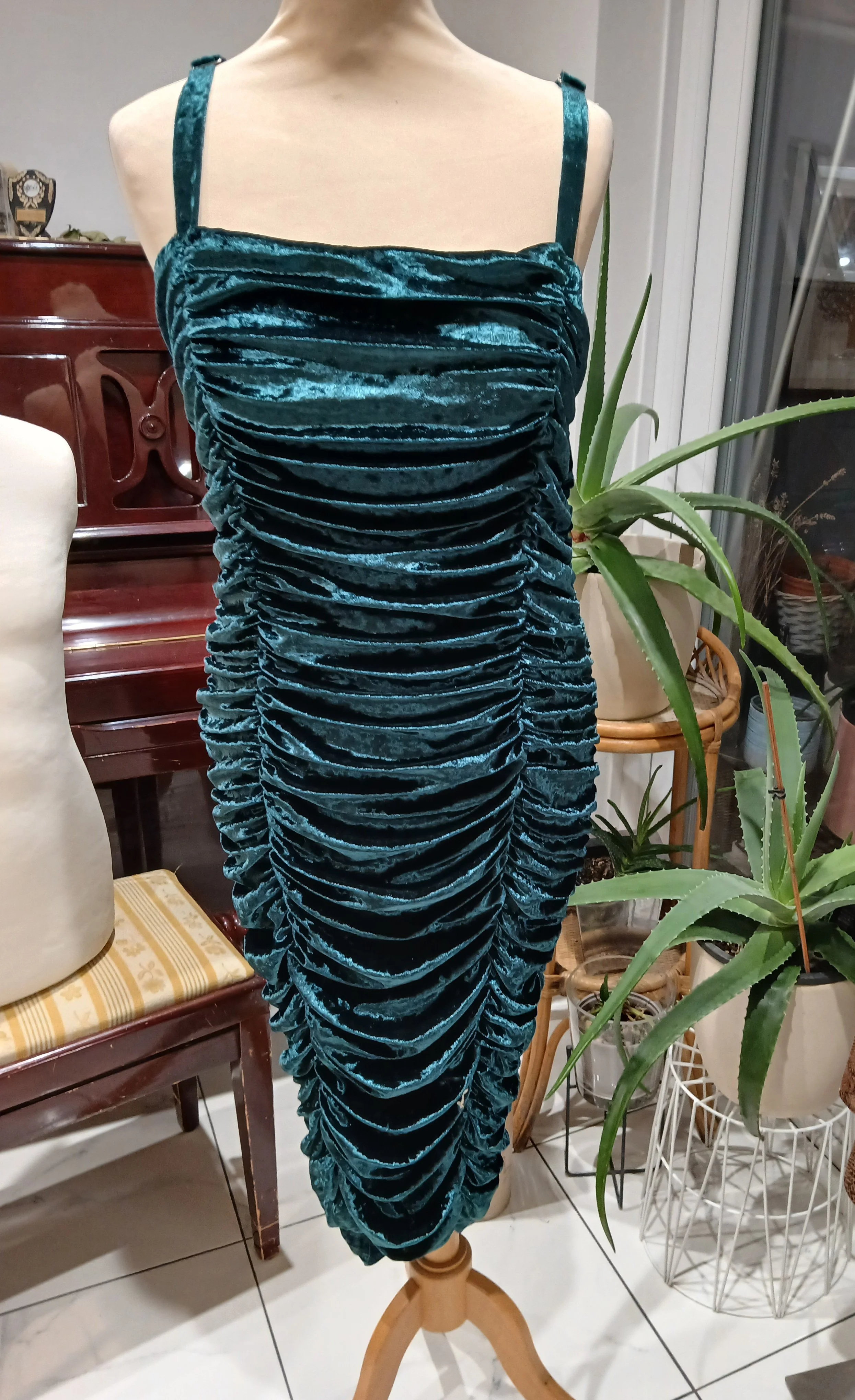 green ruched dress.jpg