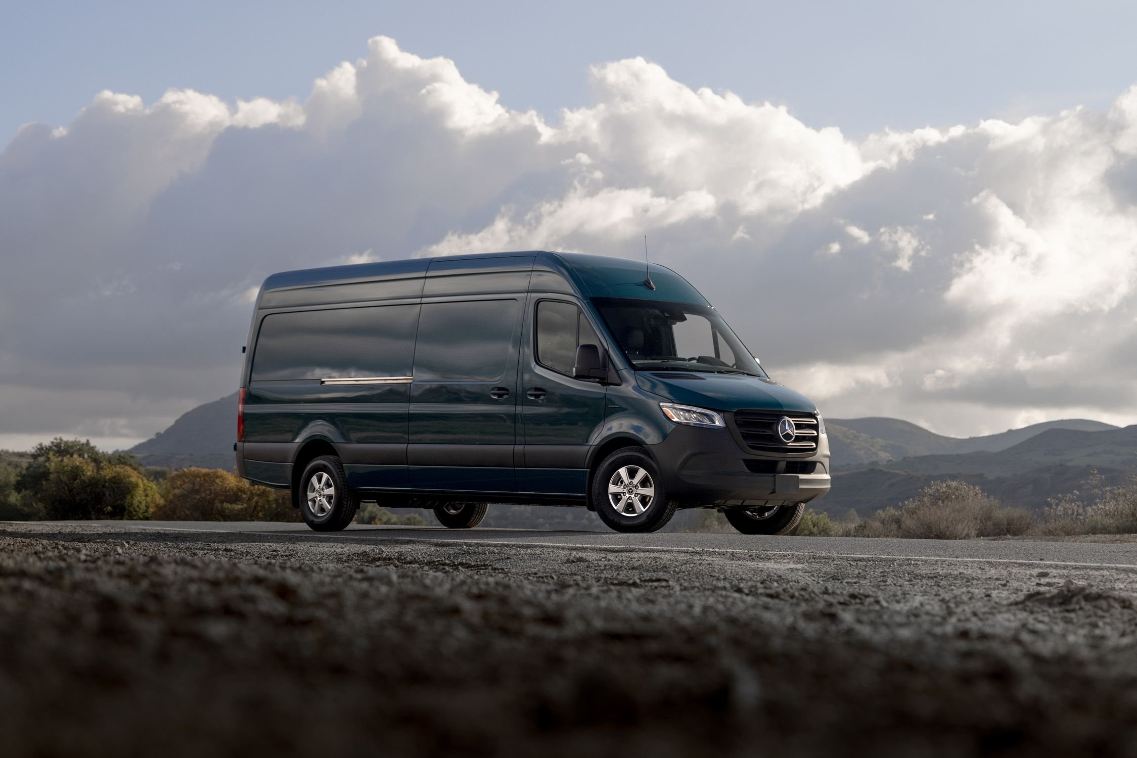 2024-mercedes-benz-esprinter-.jpg