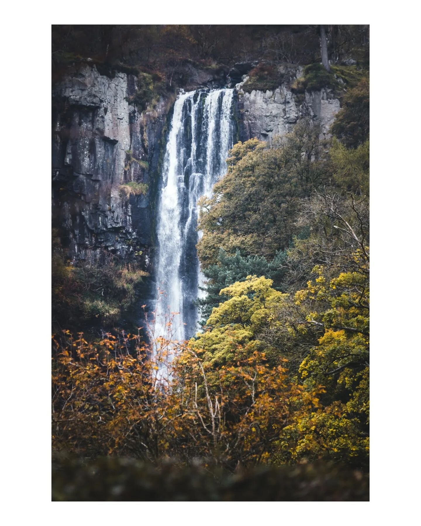 How awesome is Autumn?

It's probably the best time of year for photography/hiking. Deep contrasted autumnal colours, cloud inversions, sunrise/sunset times are more agreeable. I love it!

Pistyll Rhaeadr doing it's thing here!

#roamtheplanet #artof