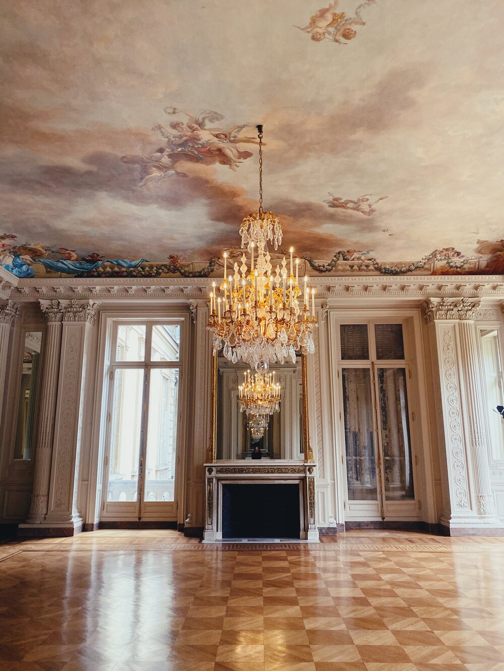 helikopter Giraf Bliv Best Luxury Wedding Venues in Paris France — Events by Paulina