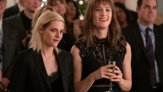 Kristen Stewart &amp; Mackenzie Davis, Happiest Seasons
