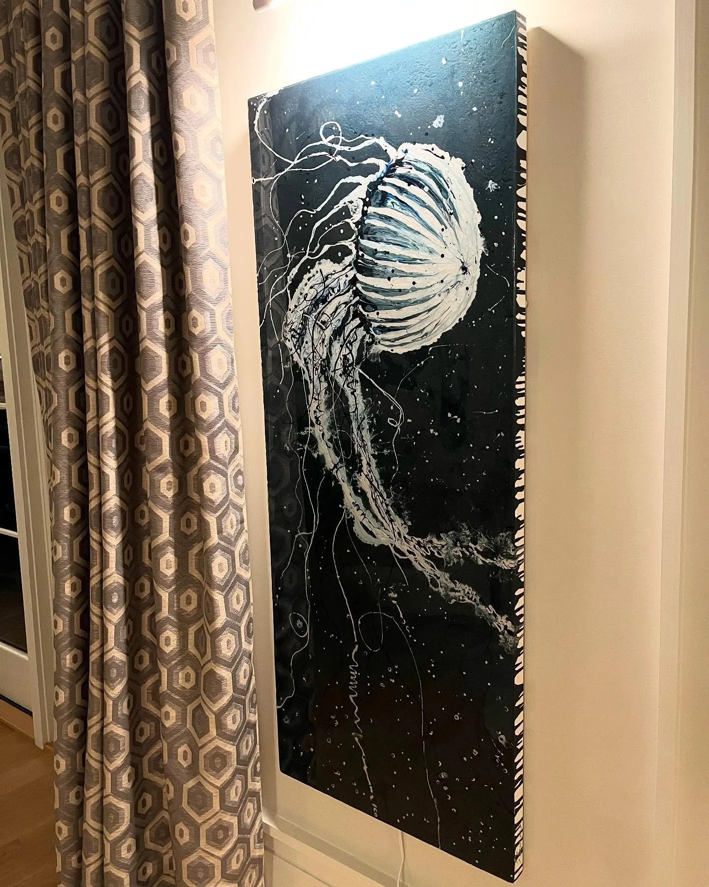 Jellyfish evolution 🪼🪼🪼 which of these three jellyfish portraits is your favorite? I love to look back at my earlier work to see how my technique has evolved!
.
.
.
.
.
#jellyfish #charleston #charlestonsouthcarolina #coastaldecor
