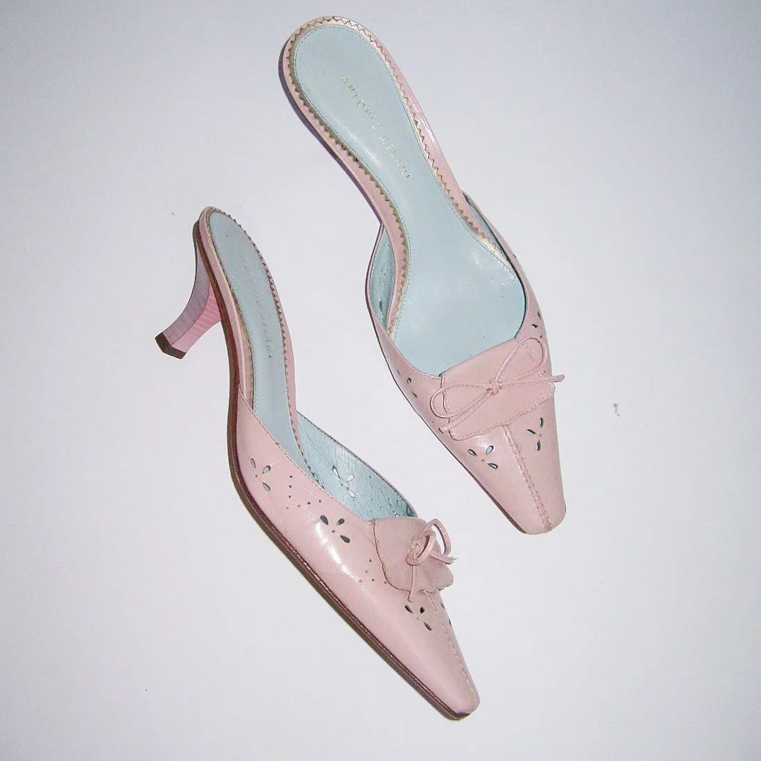 Vintage Leather Bow Kitten Heels - 10