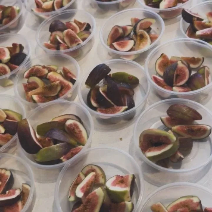 Fresh figs are back in season &mdash; and back on our table.
Sweet, delicate, and perfectly paired with luigi's pizza!

Come taste the season. 🍷✨

#FreshFigs #ItalianCuisine #SeasonalMenu #TasteOfItaly

🍝 Selected pastas $22
🍕 Gourmet pizzas $22
?