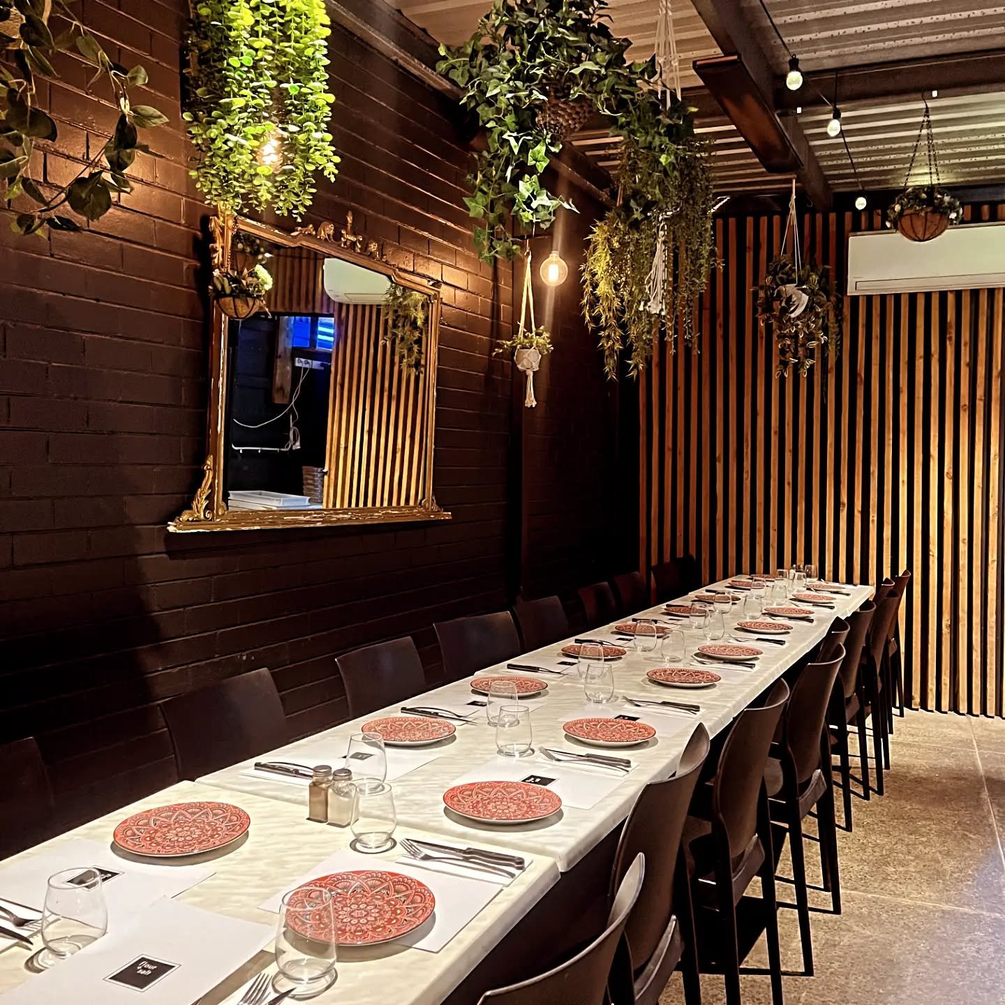 Father&rsquo;s Day is coming up 👨&zwj;👧&zwj;👦🍝

Keep it simple this Father&rsquo;s Day. Bring the family, bring Dad, and let us take care of the rest.

We&rsquo;re open for lunch &amp; dinner with no set menu, no frills, just good food and family