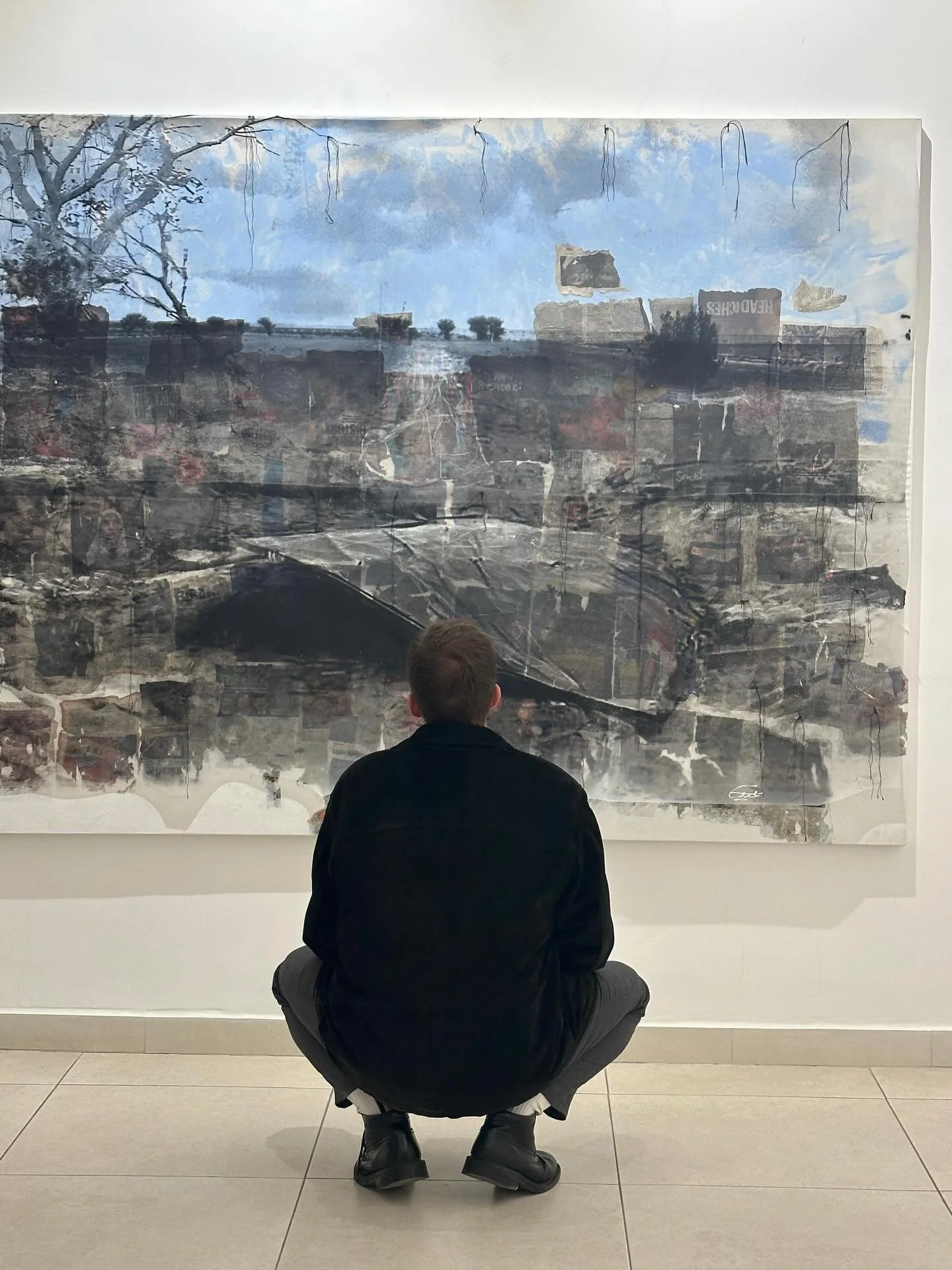 ⁨	بحضرة  الفن⁩