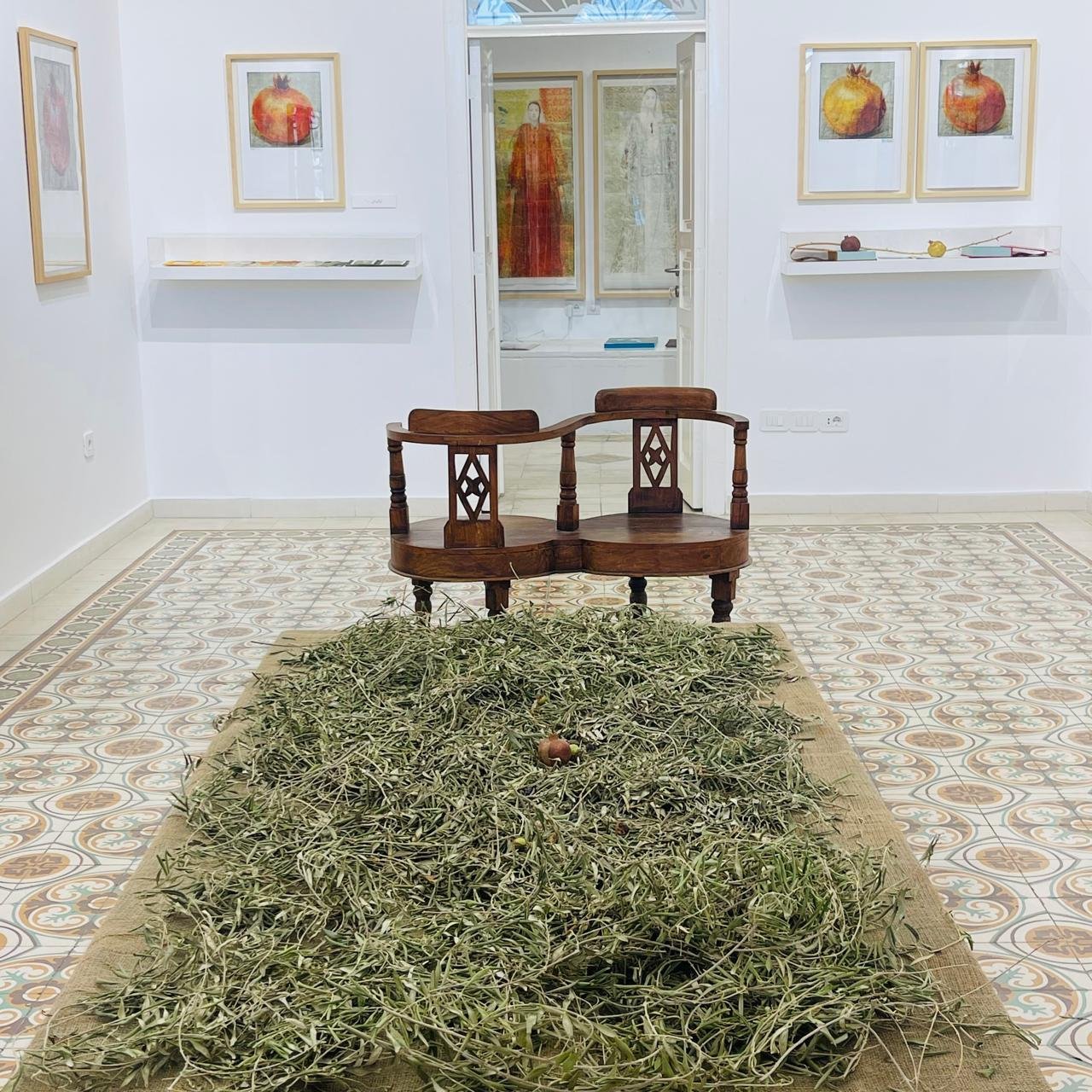 تلك الأرض البعيدة، هي وجهتي
Towards This Distant Land, I Orient&hellip;
@Eman_T_Haram

"What does it mean to orient from a distance to one's ancestral land, which also orients us? How does this orientation manifest itself in our lives and works?