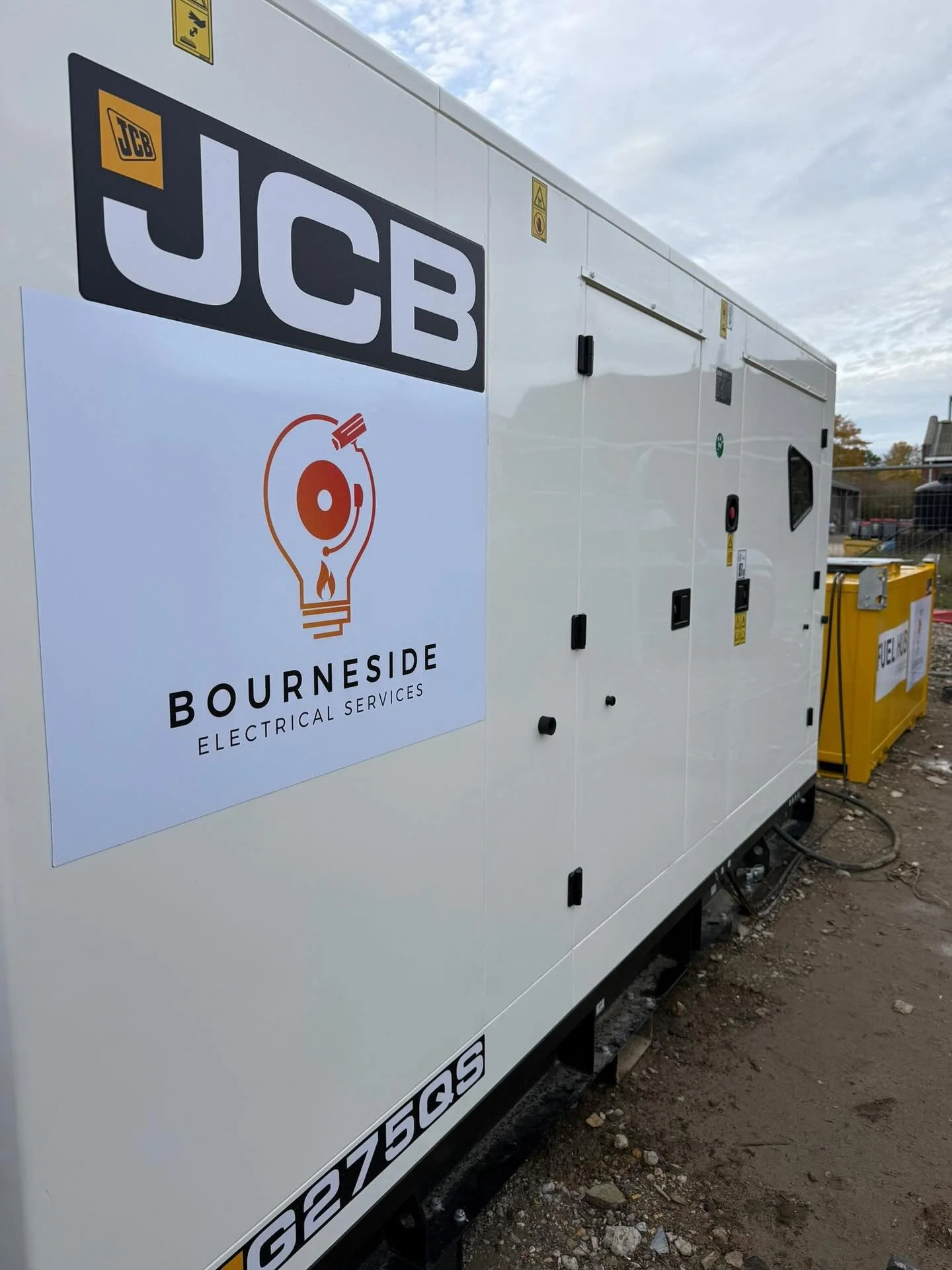 Over the past few weeks, we&rsquo;ve been working across several critical buildings, keeping them fully operational while essential infrastructure upgrades take place. ⚙️🏗️
⠀
In some cases, this has meant supplying, installing and commissioning temp