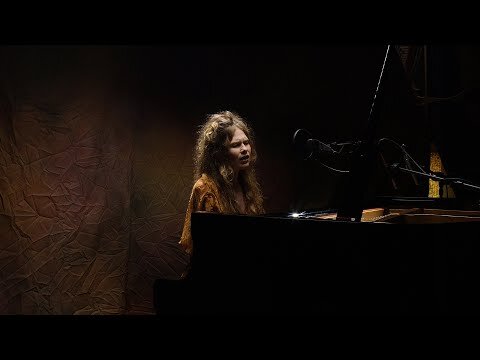 Nana M. Rose - November (Live Performance Video)