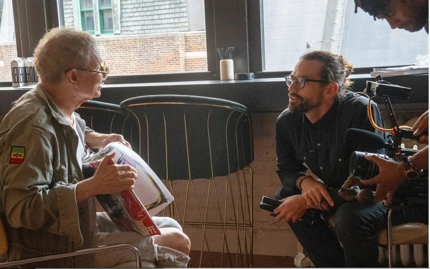 July 2024 Interview American artist and photographer @leejaffe new book #hitmewithmusic  @bobmarley  #film #photography #documentary #nyc #soho 📸 @civilstart . The 4th image is him in front of his collage with #basquiat Untitled (Jean-Michel Basquia