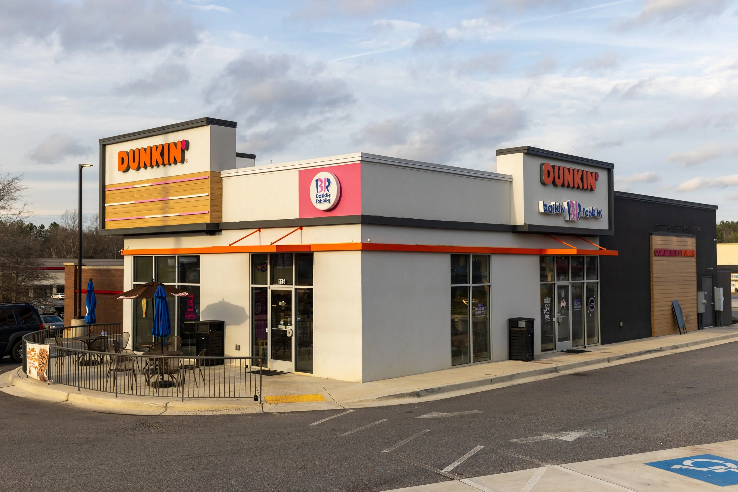 Commerce-13.jpg