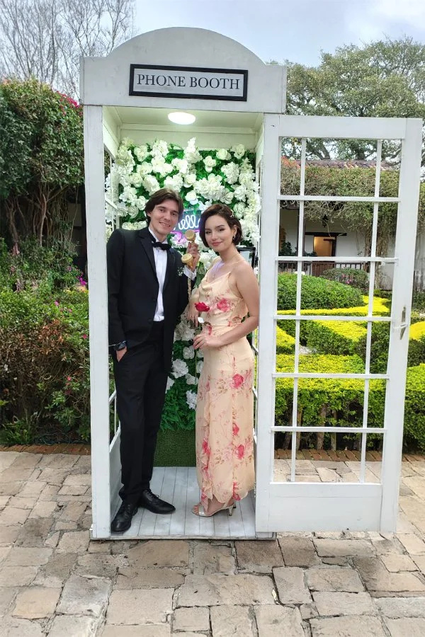 phonebooth_boda.jpg