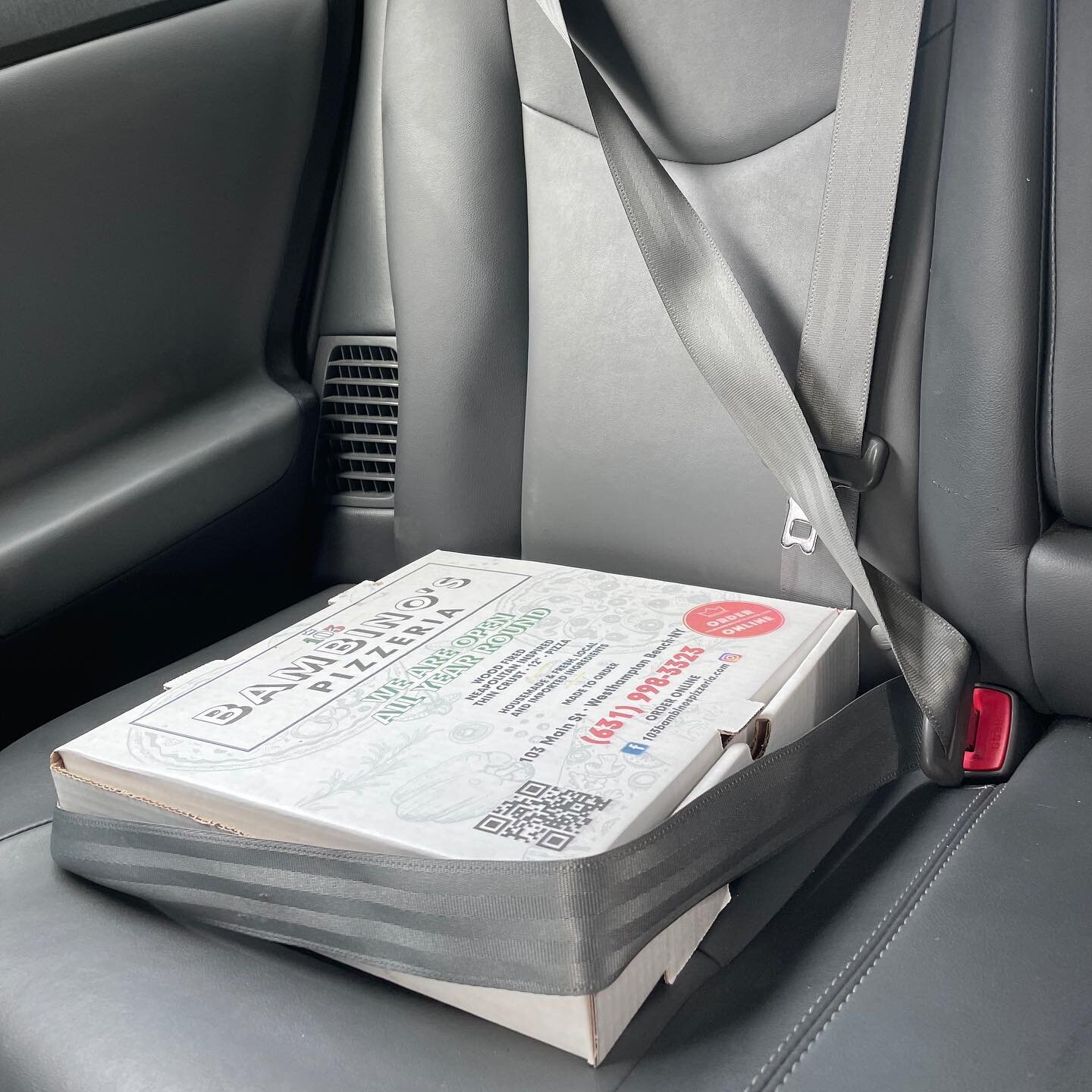 Precious cargo 
#saftyfirst #pizza