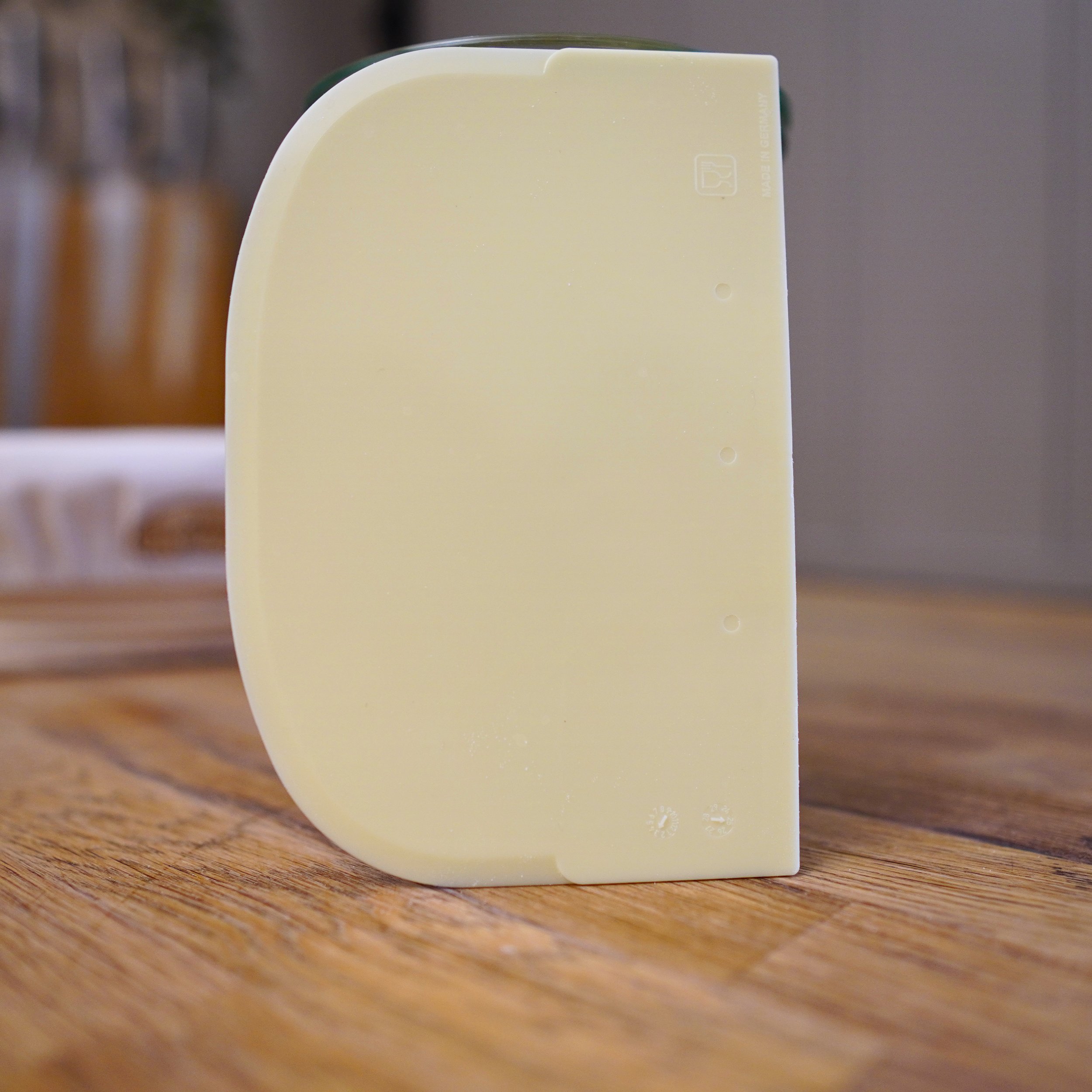 deigskrape stående.jpg