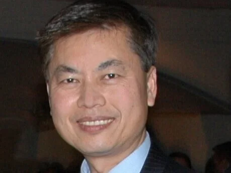 Tung_Yap_headshot2.jpg