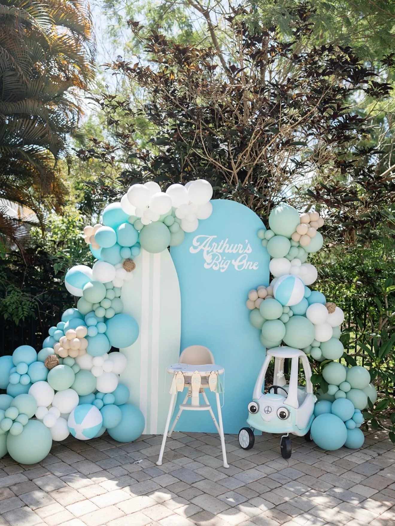 Coastal Cuteness at its finest ☀️ 🌊 

Designing moments that grow with your family will always be my favorite part! From @victoriablakehill Le Petit Prince baby shower to a beautiful growing boy. Celebrating Arthur&rsquo;s BIG ONE underneath the pal