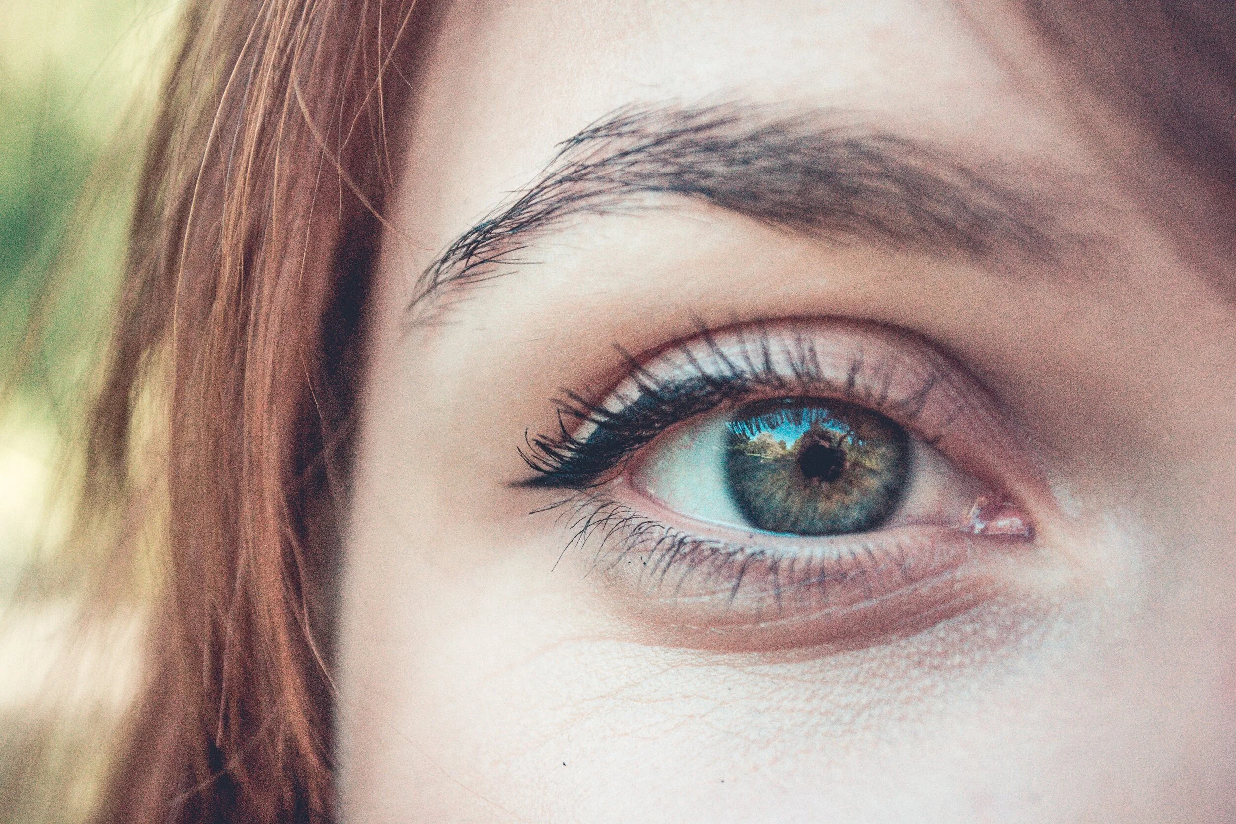 DIY All Natural Eyelash Growth Serum Recipe
