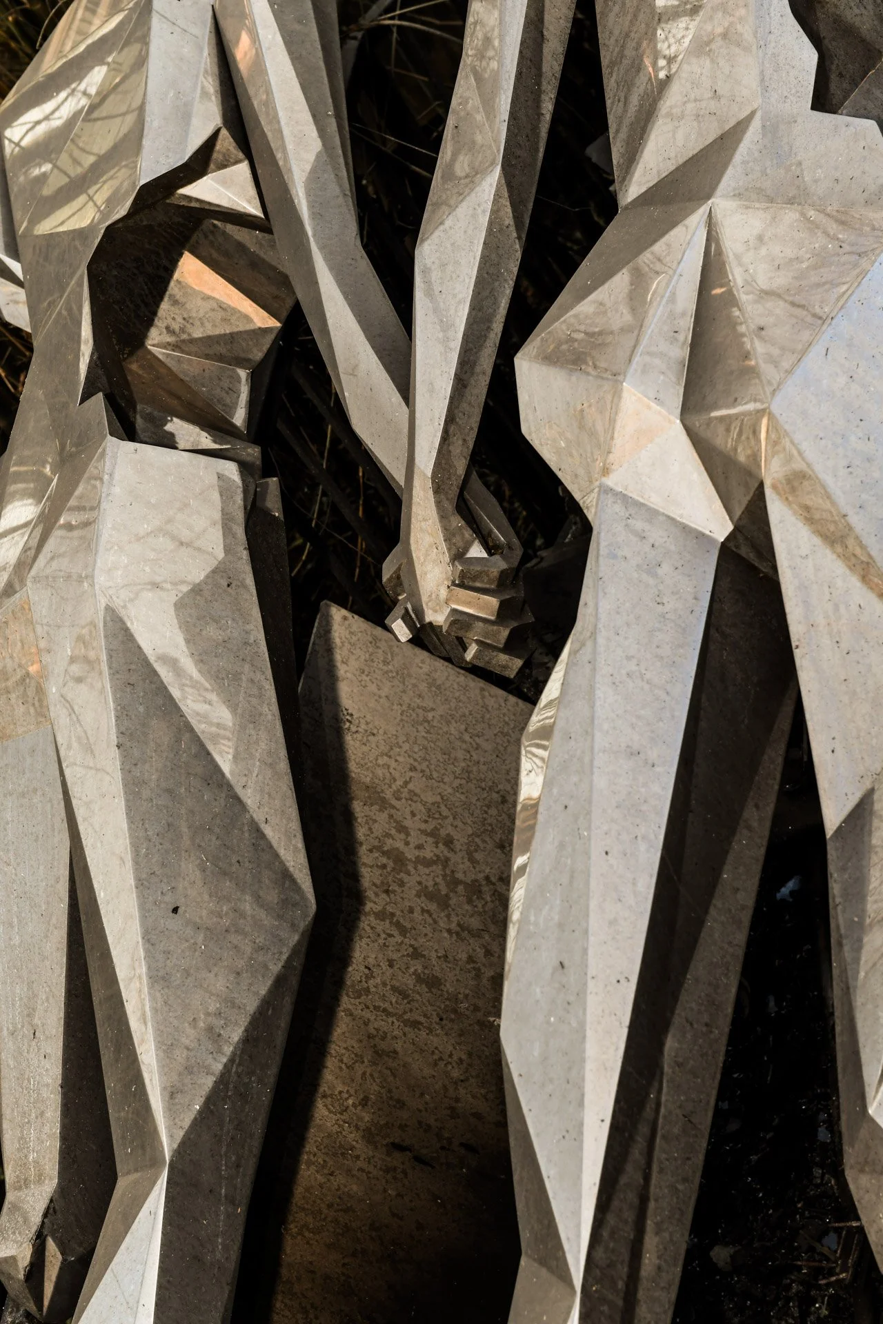 RON_RIVLIN_HOUSE_STATUE_LOS ANGELES MAG_006.jpeg