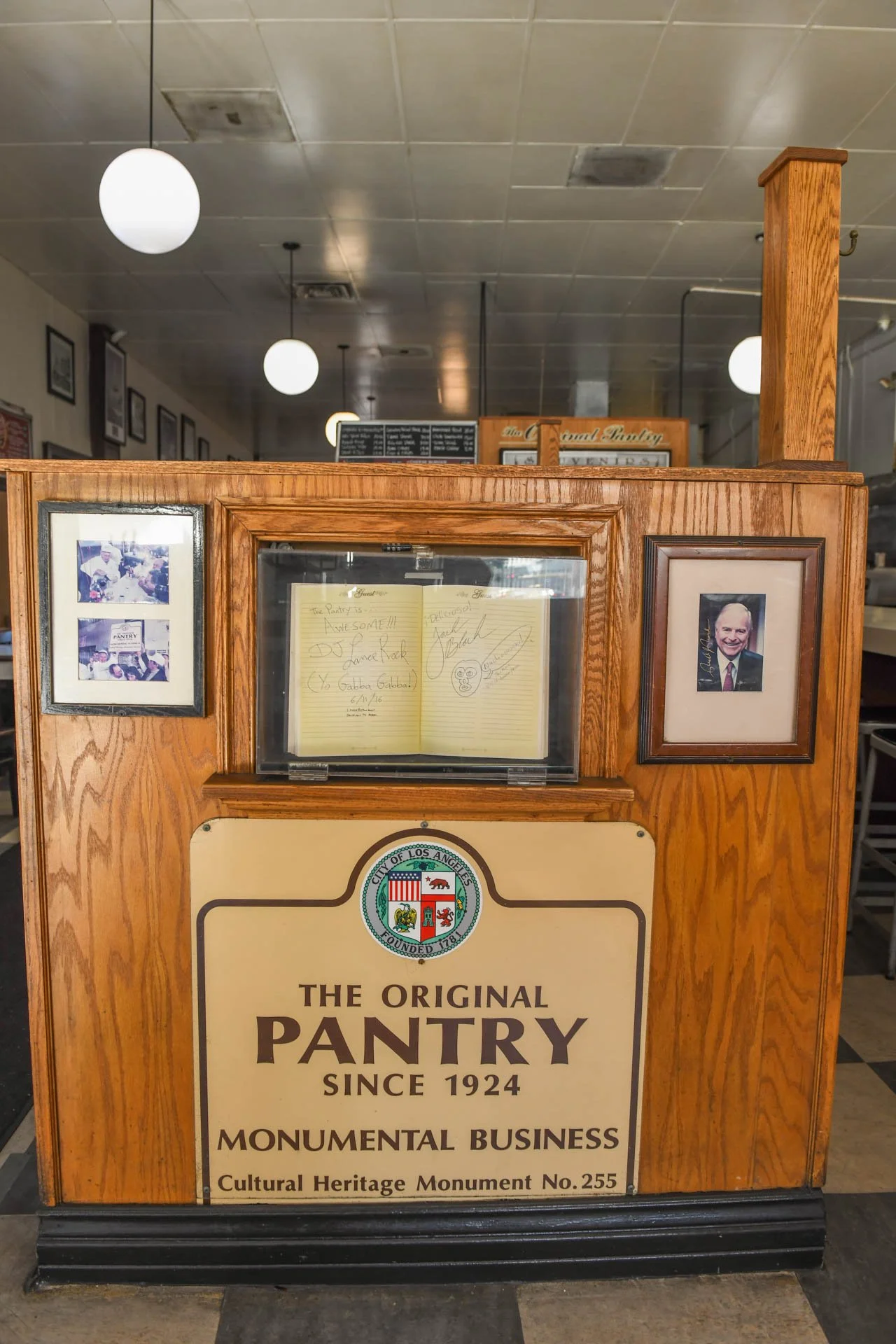 LAM_THE_ORIGINAL_PANTRY_LEO_030.jpg