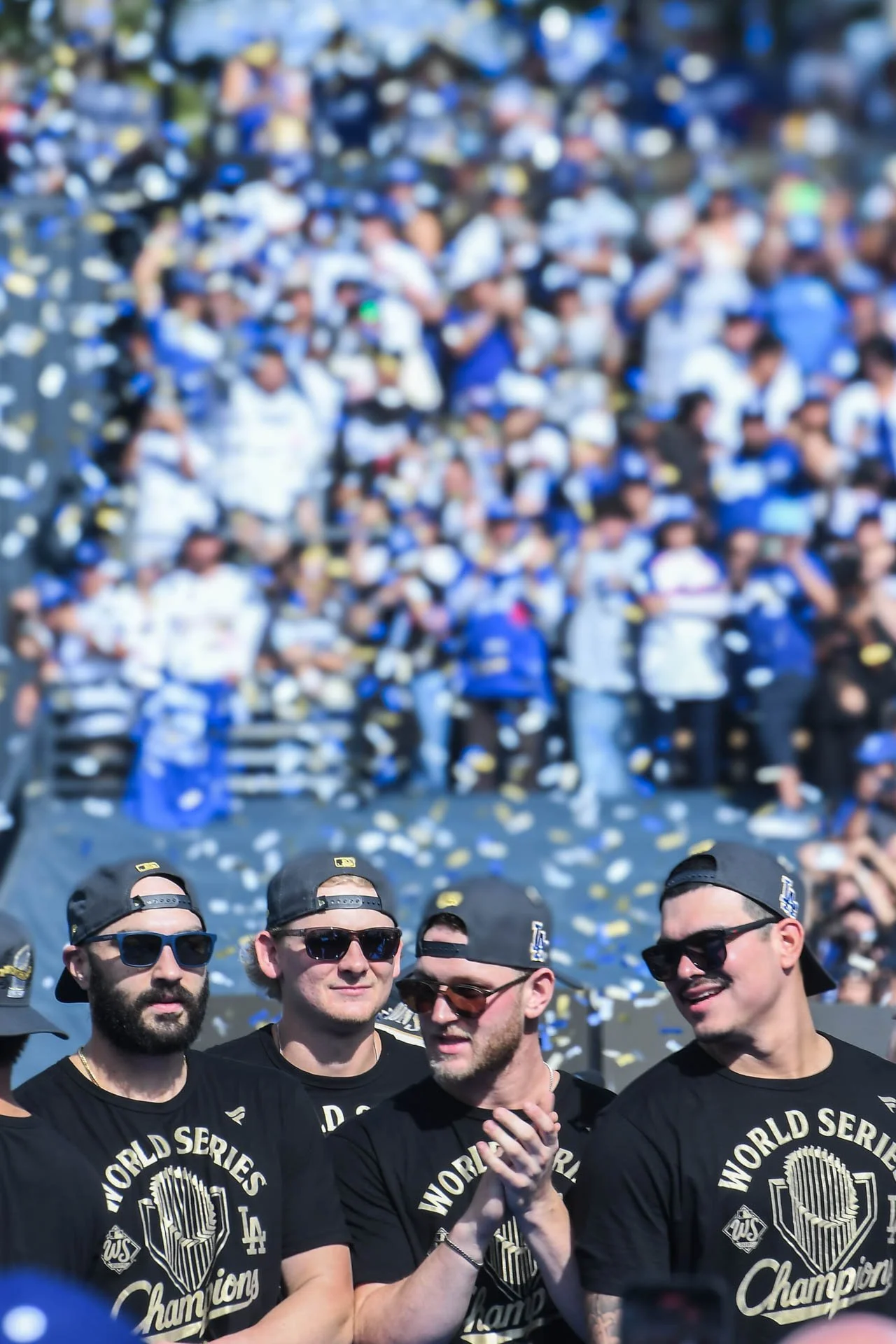 LAM_LA_DODGERS_GROUP_PLAYERS_001.jpg