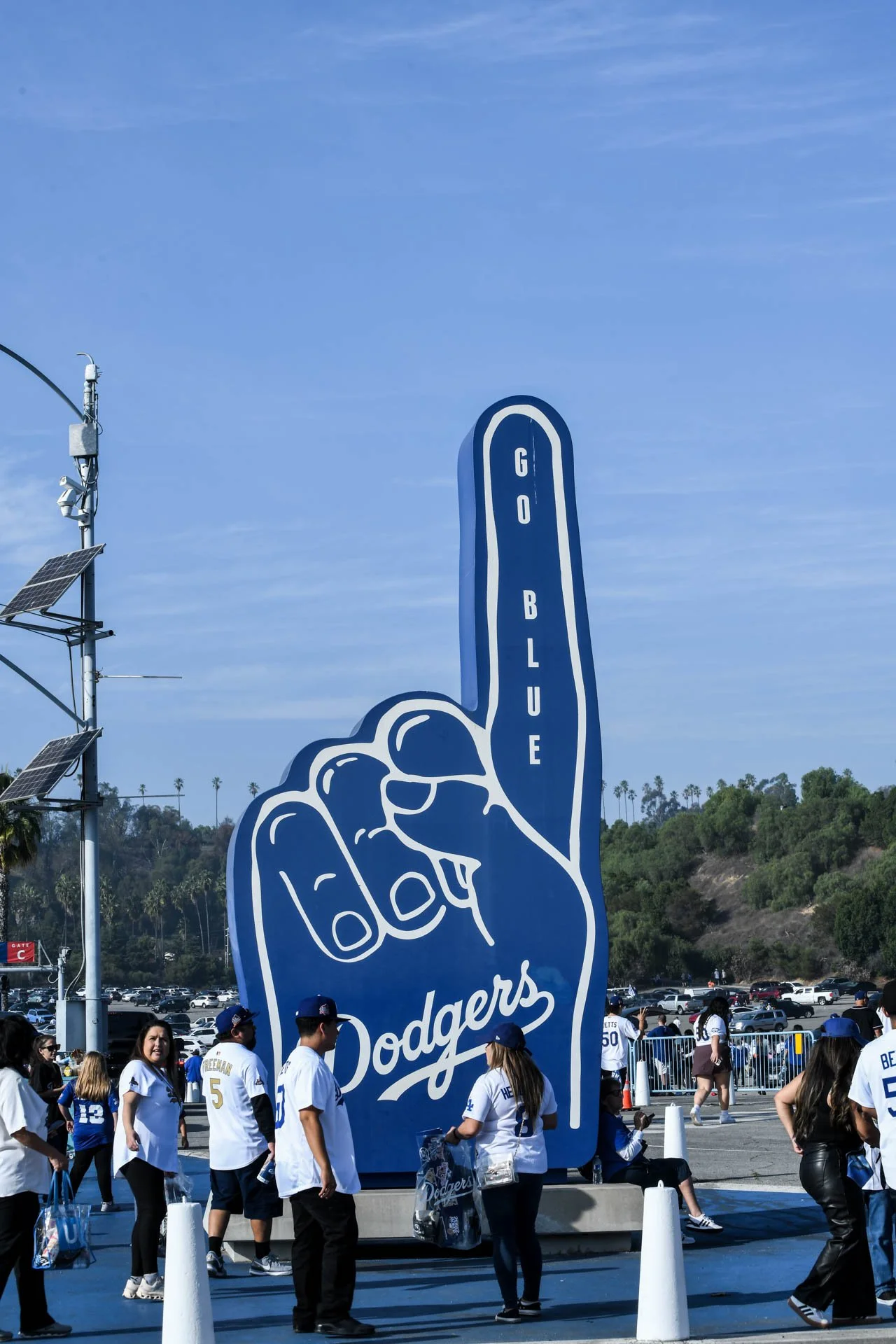 LAM_LA_DODGERS_outside__006.jpg