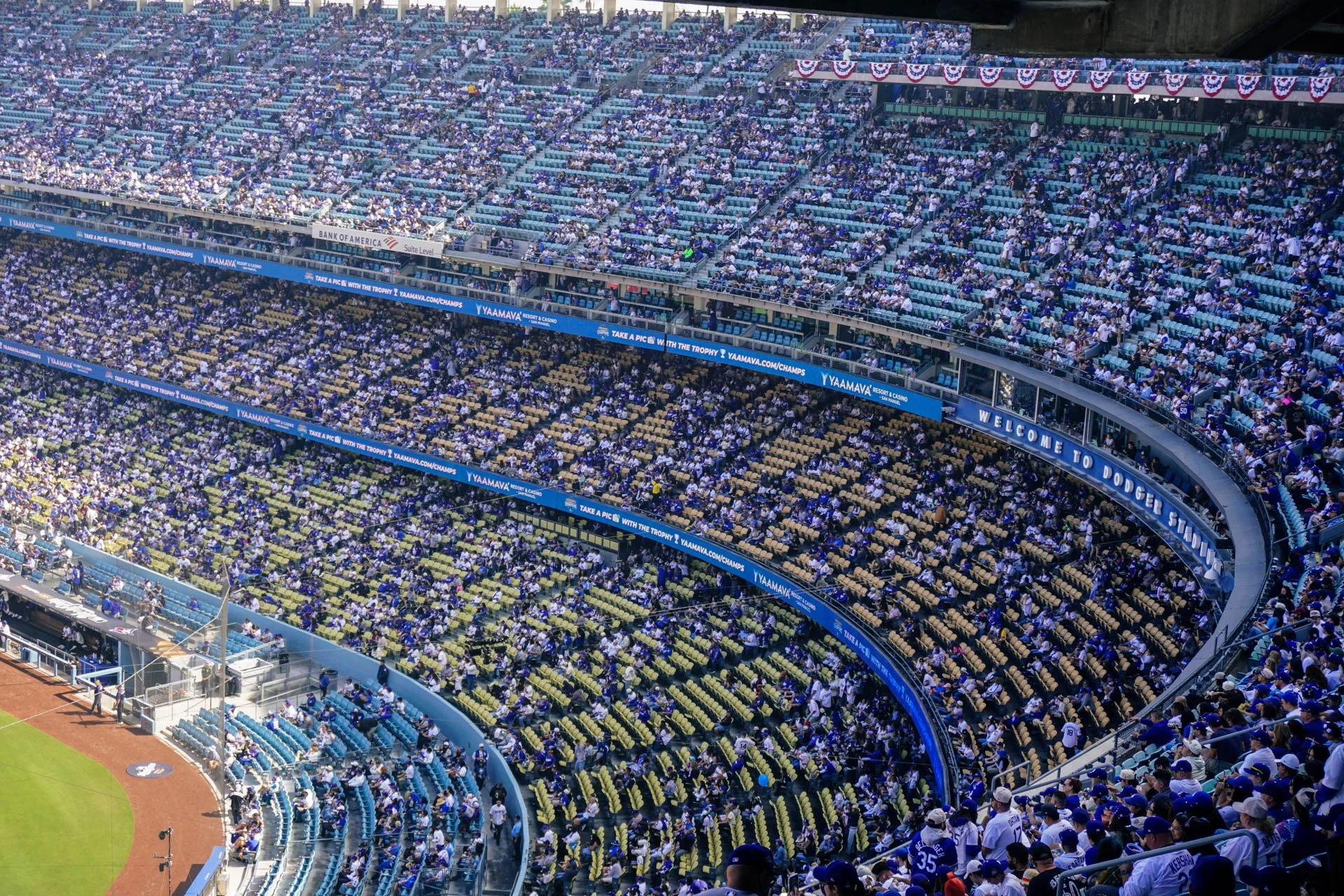 LAM_LA_DODGERS_STADIUM__002.jpg