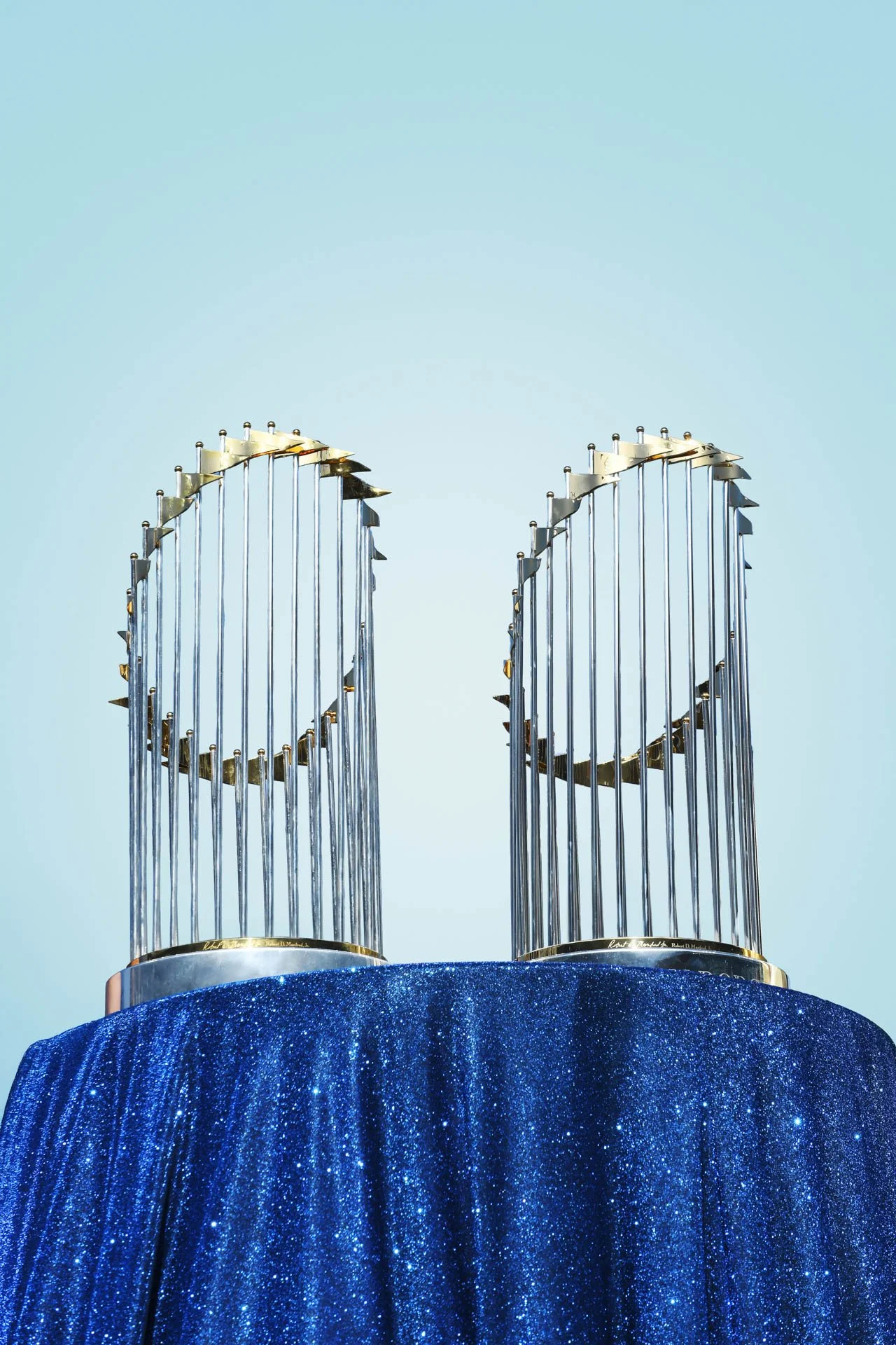 LAM_LA_DODGERS_TROPHY__001.jpg