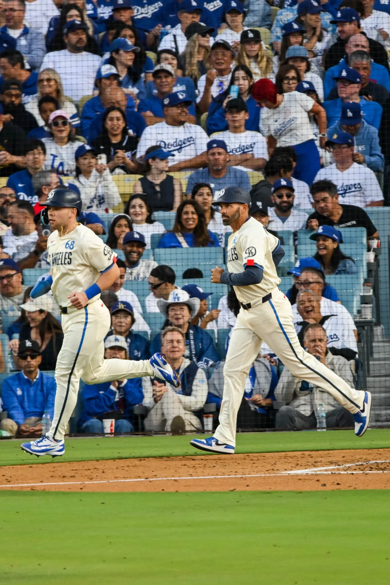 LAM_DODGERS_LADODGERS_PLAYERS_024.jpg