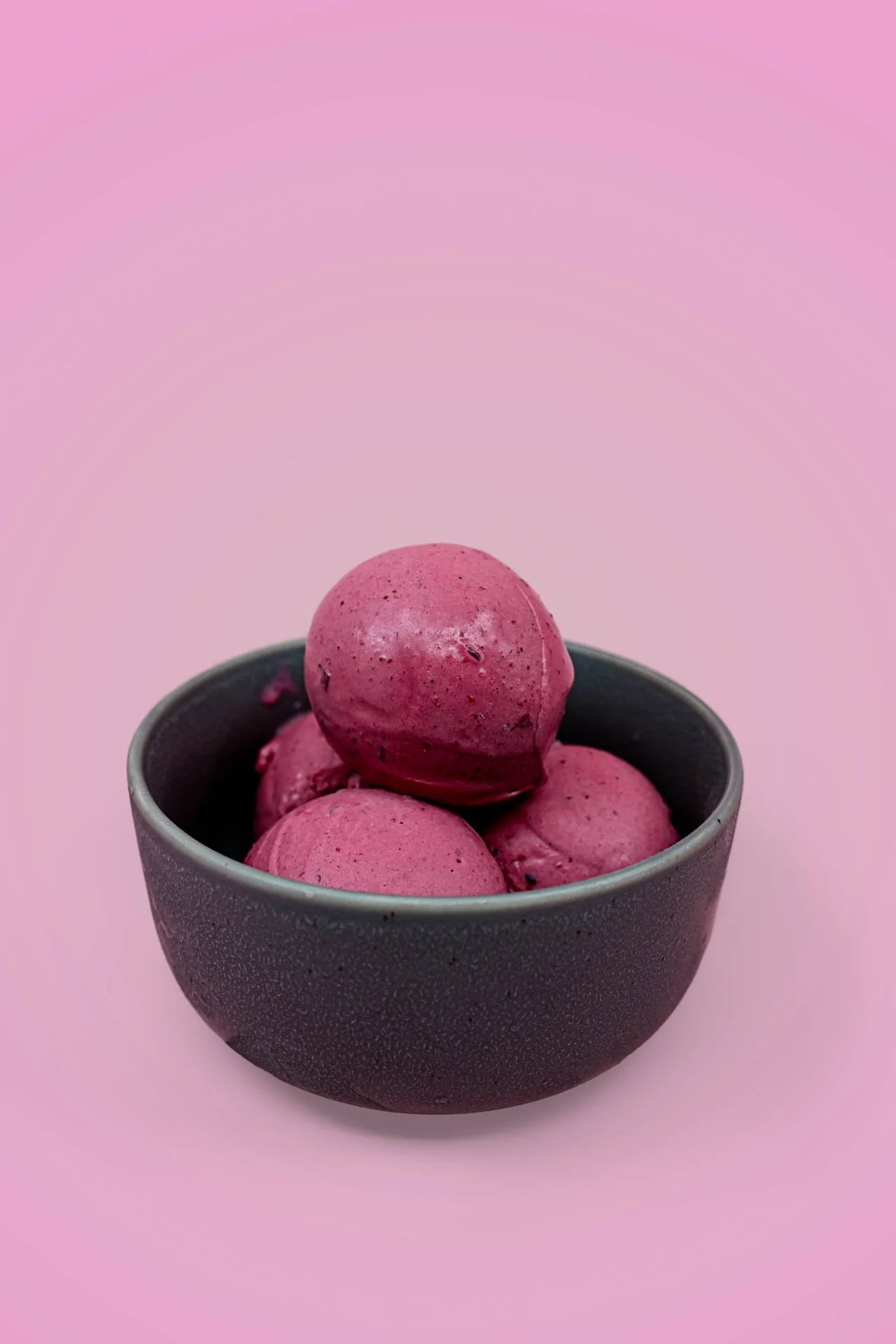 LAM_HENRYS_SECRET_ICE_CREAM006.jpg