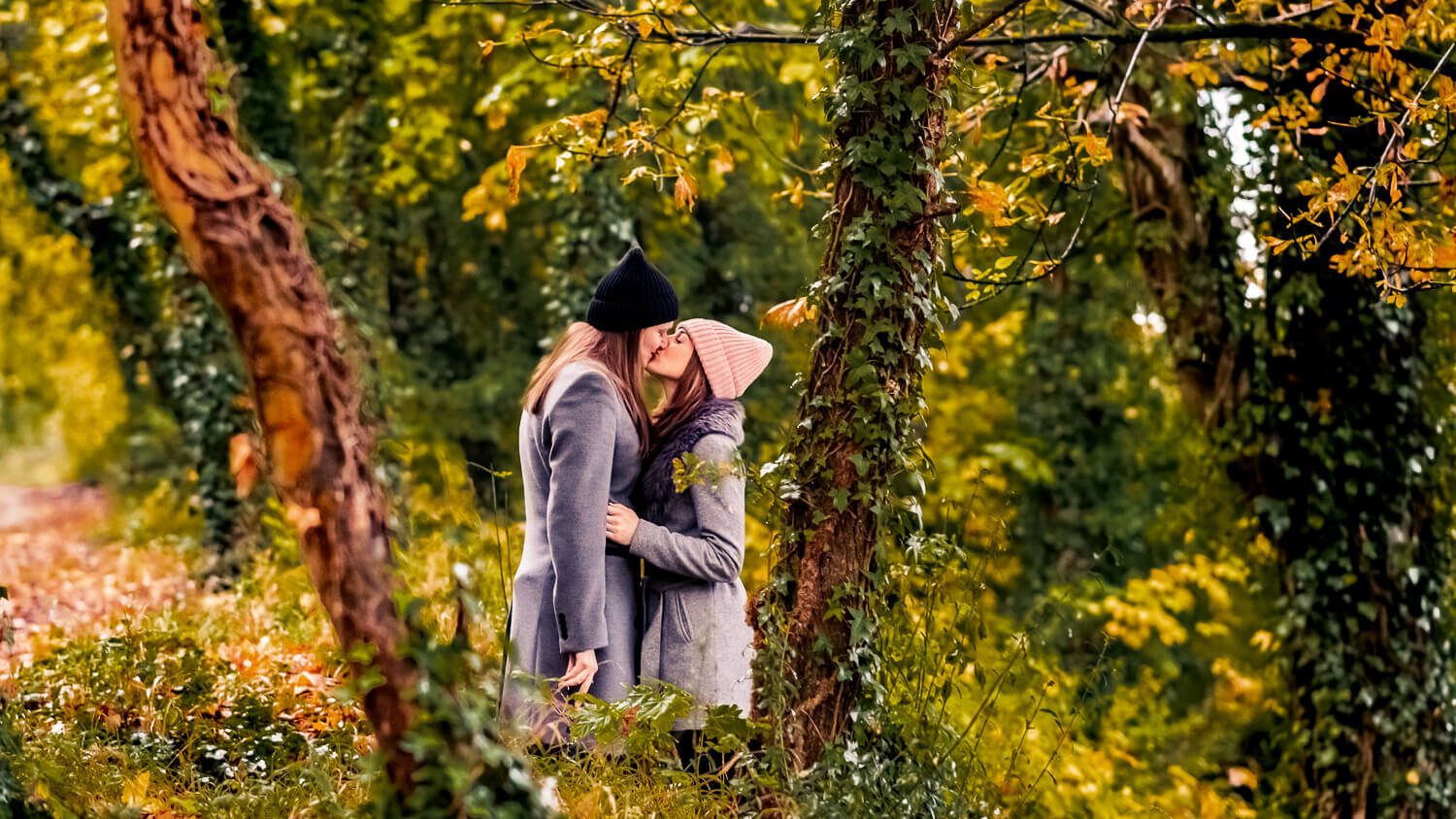 Autumn couples photoshoot in Winchester Hampshire