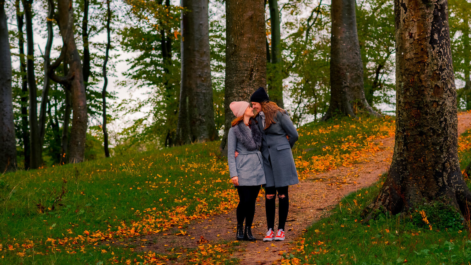 St Catherines Hill in Autumn Colours romantic photoshoot