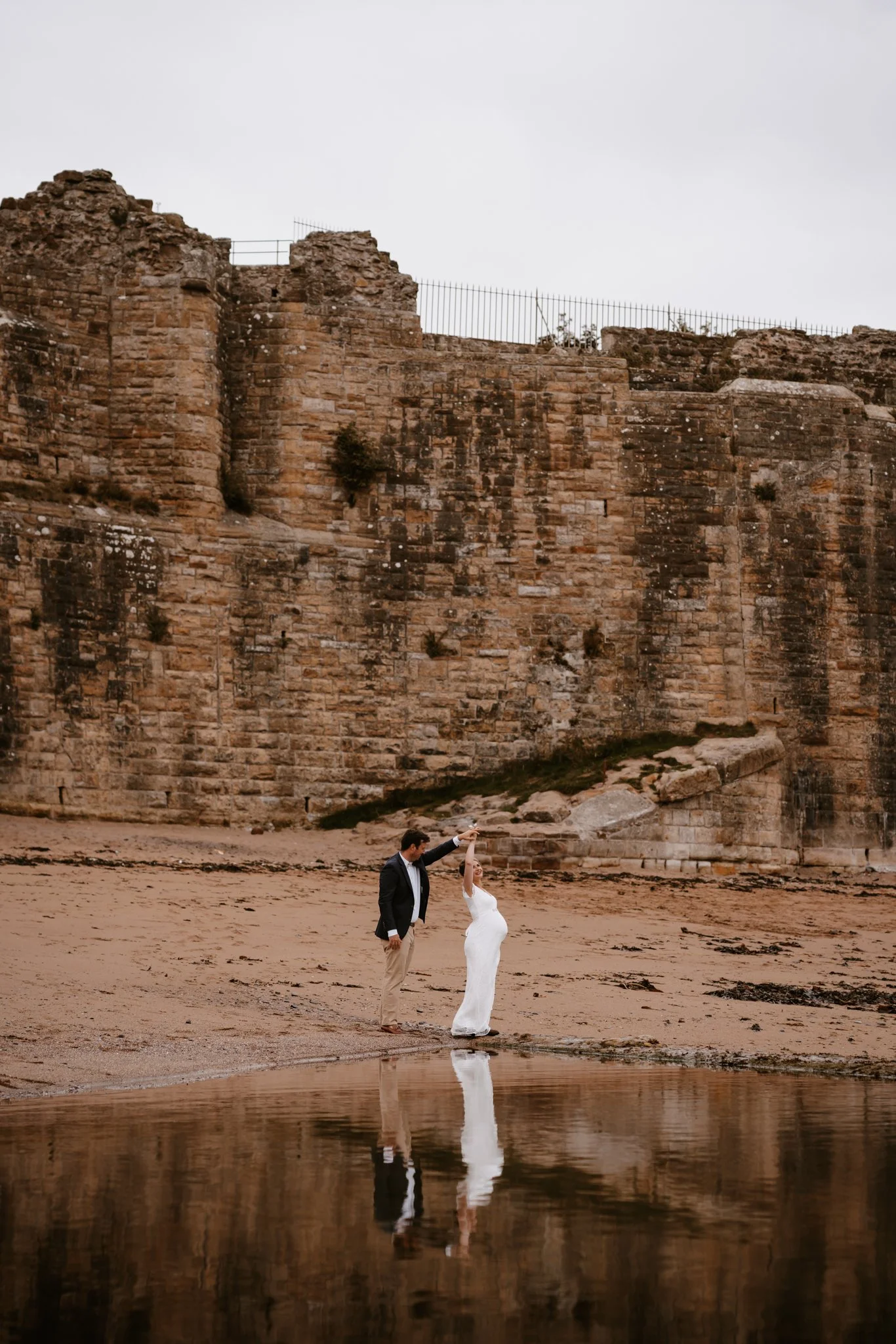 St-Andrews-Scotland-Beach-Elopement-18.jpg