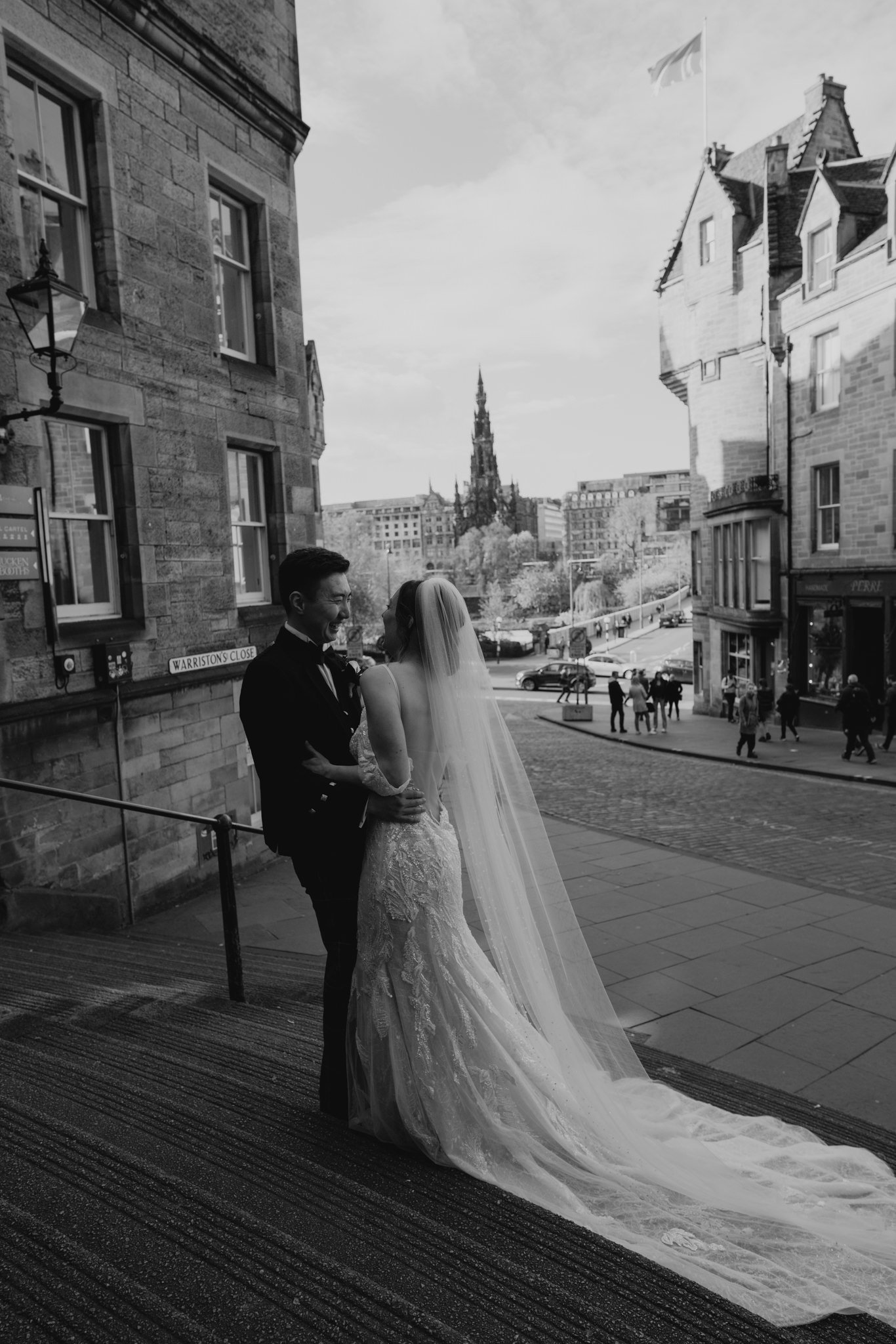 Edinburgh-wedding-photographer-and-videographer-40.jpg