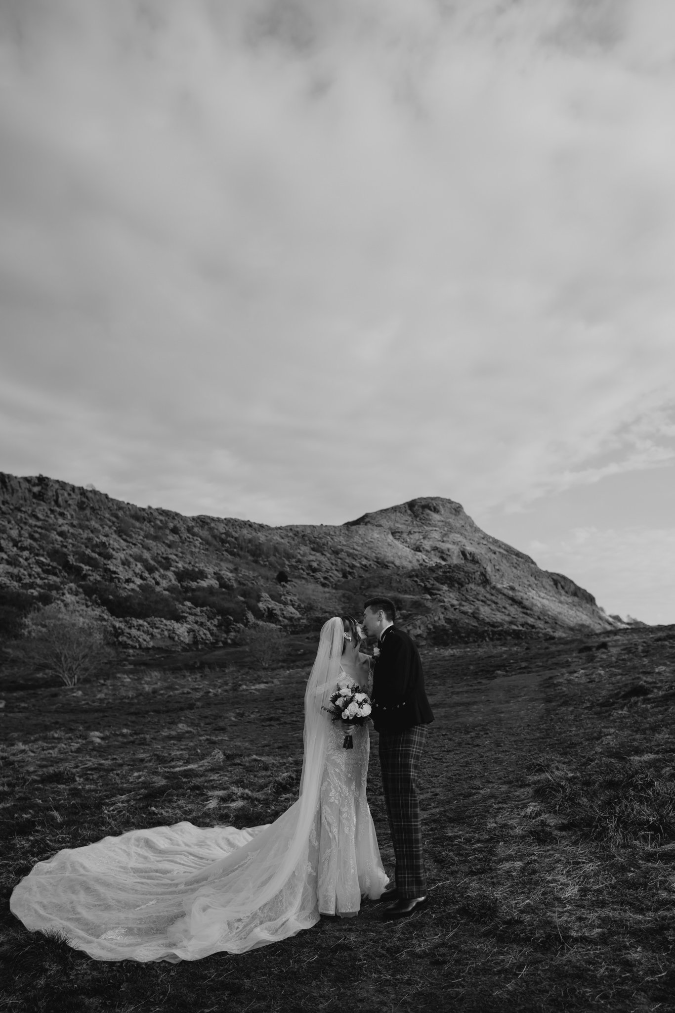 Edinburgh-wedding-photographer-and-videographer-71.jpg