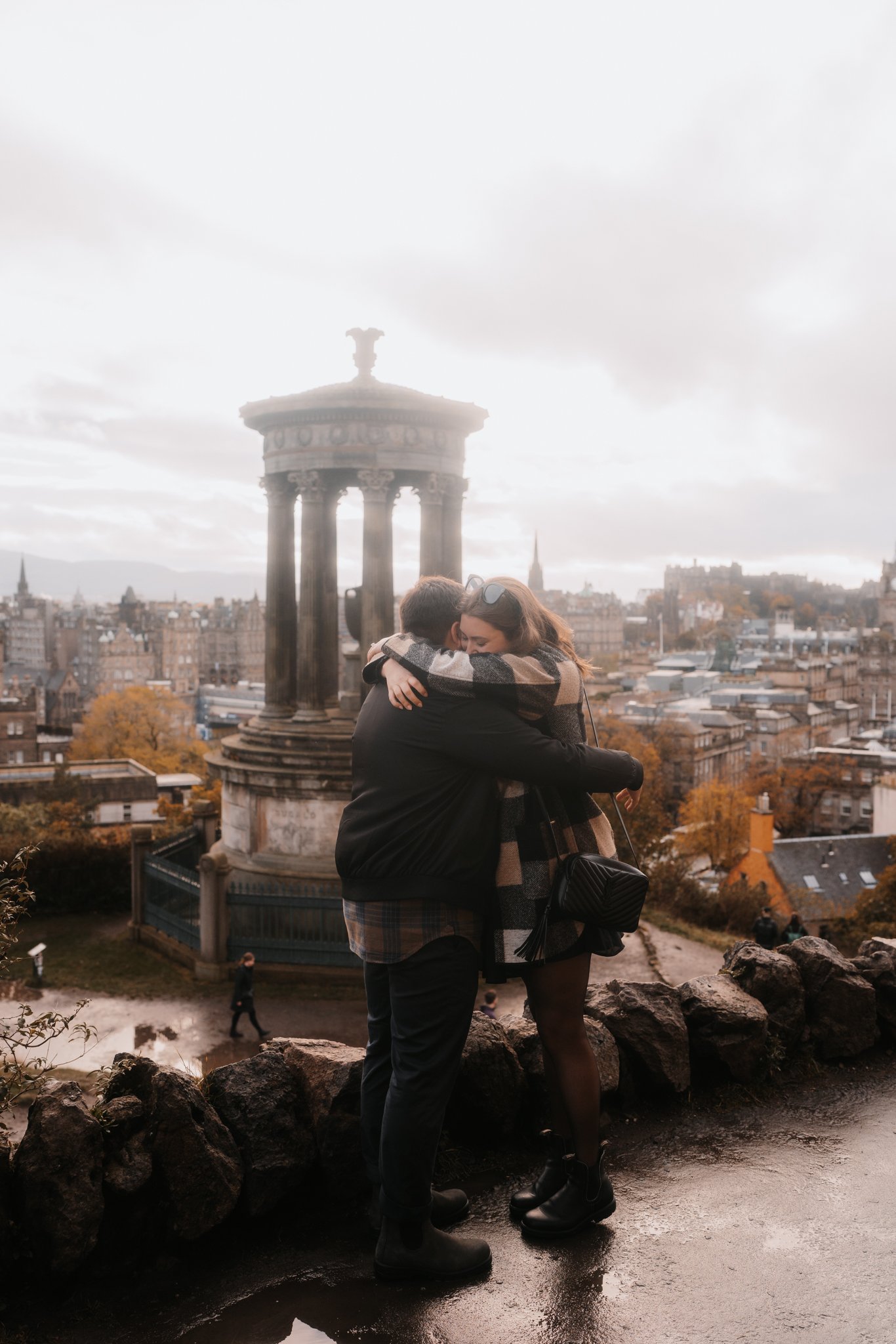  A sweet Calton Hill Edinburgh marriage proposal | Edinburgh marriage proposal photographer 