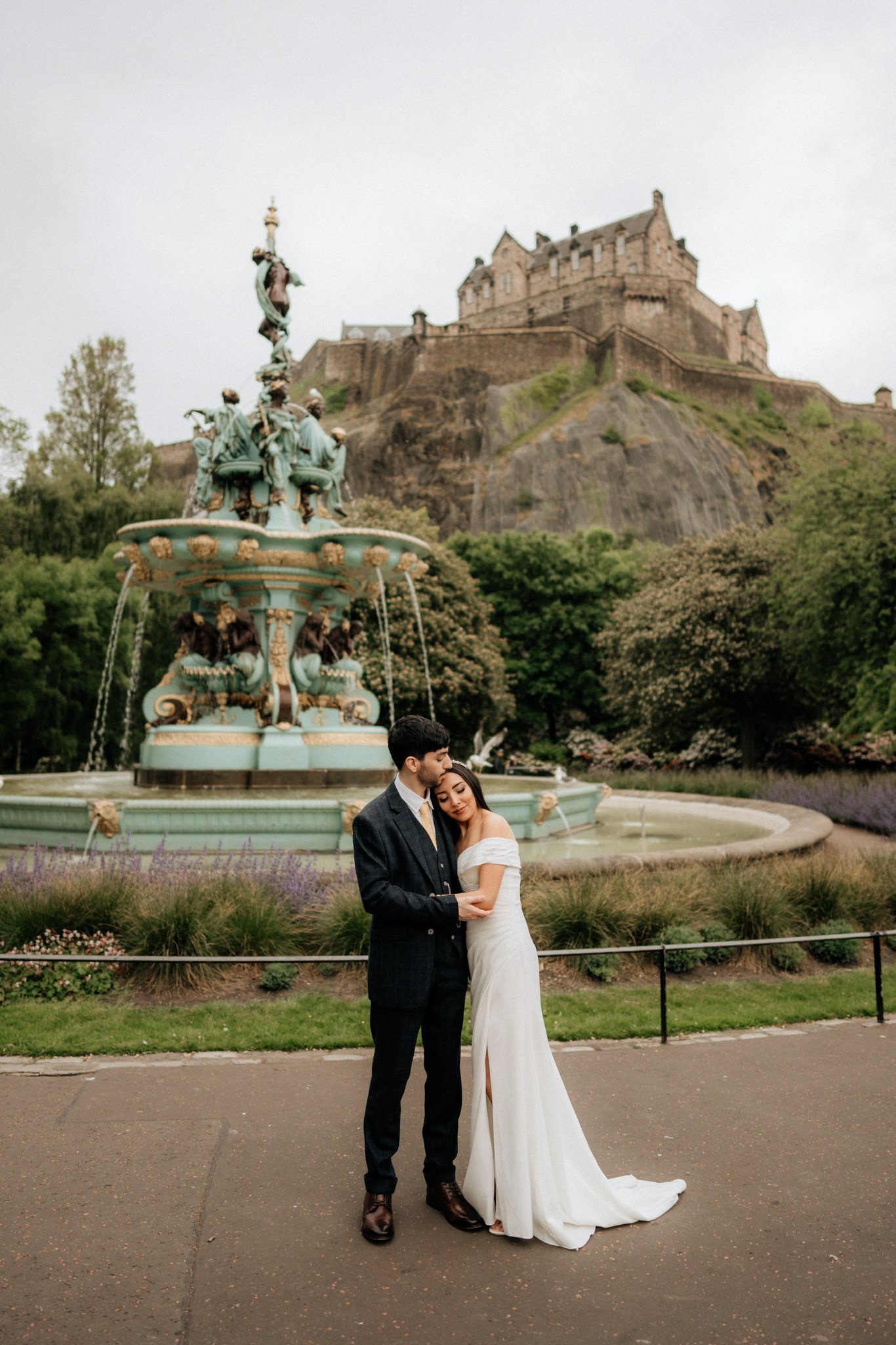 Edinburgh-wedding-photographer-17.jpg