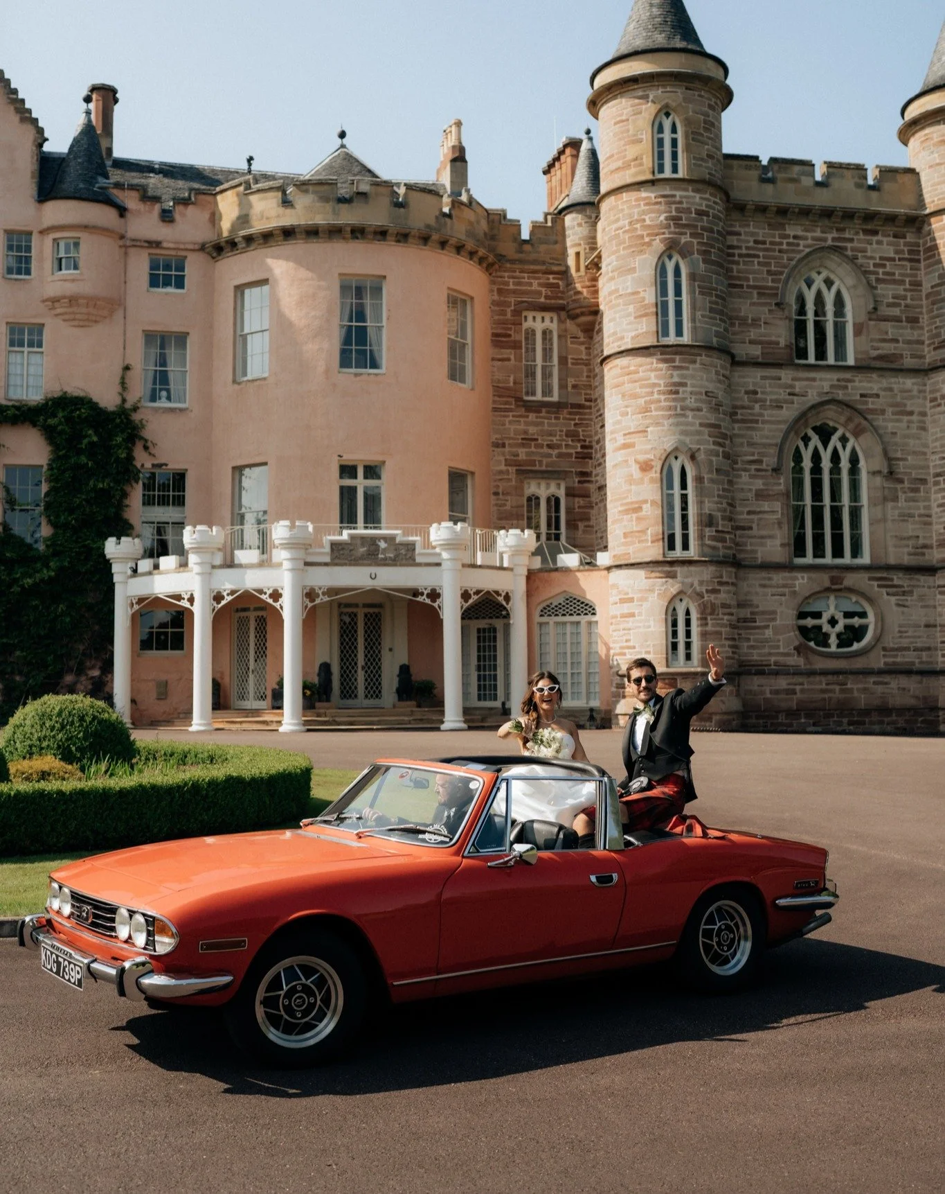Nia and Tyler | A Scottish Castle Fairytale

Still floating on cloud nine after two unforgettable days celebrating Nia &amp; Tyler&rsquo;s magical wedding at the stunning Balnagown Estate and Glenmorangie House. Sunshine, fairytale vibes, and so much