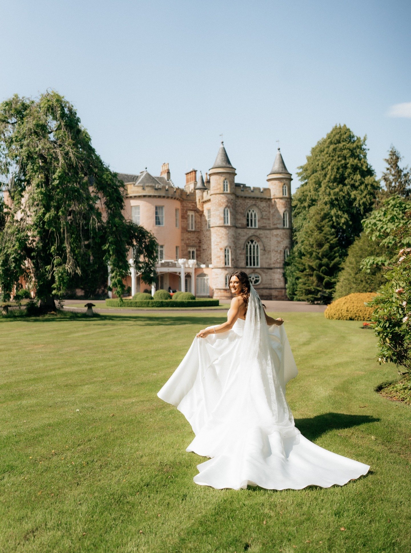 A fairytale setting for a fairytale bride - Nia

Wedding pros
Venue | @balnagownestate @glenmorangie
Planner | @conifer.events
Photographer | @admediauk
Filmmaker | @weareoneweddingfilms
Content creator | @wedluxsocial
Hair + makeup | @mhm_styling
Br