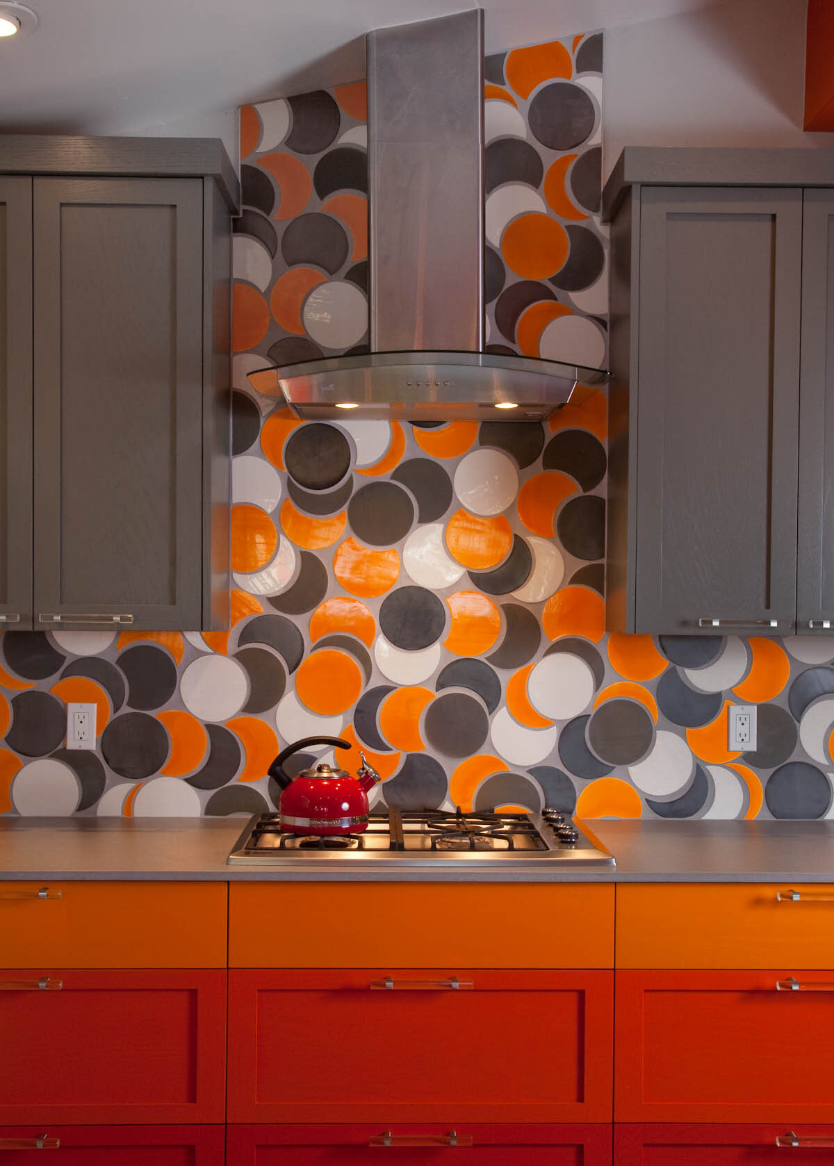 gradient orange kitchen
