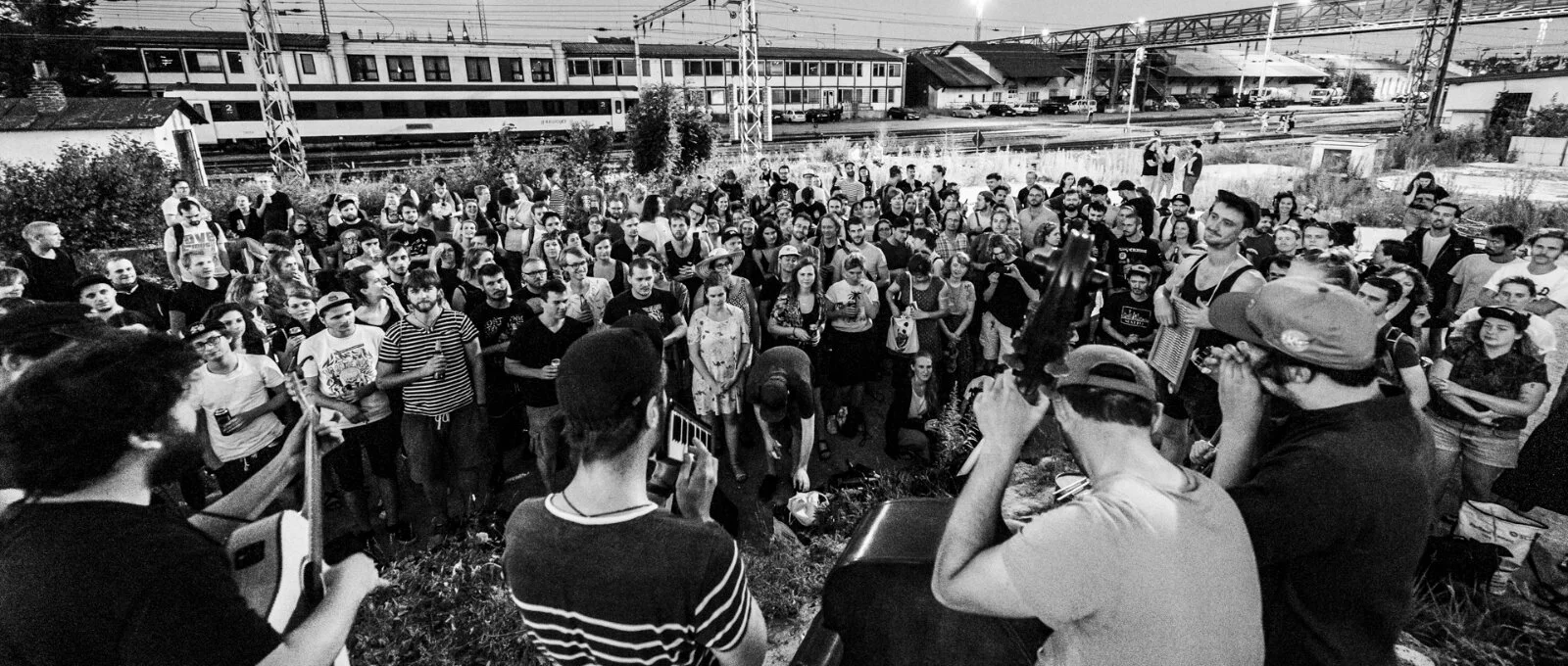 Ze severního nástupiště odjíždí vlak pro mě i pro tebe