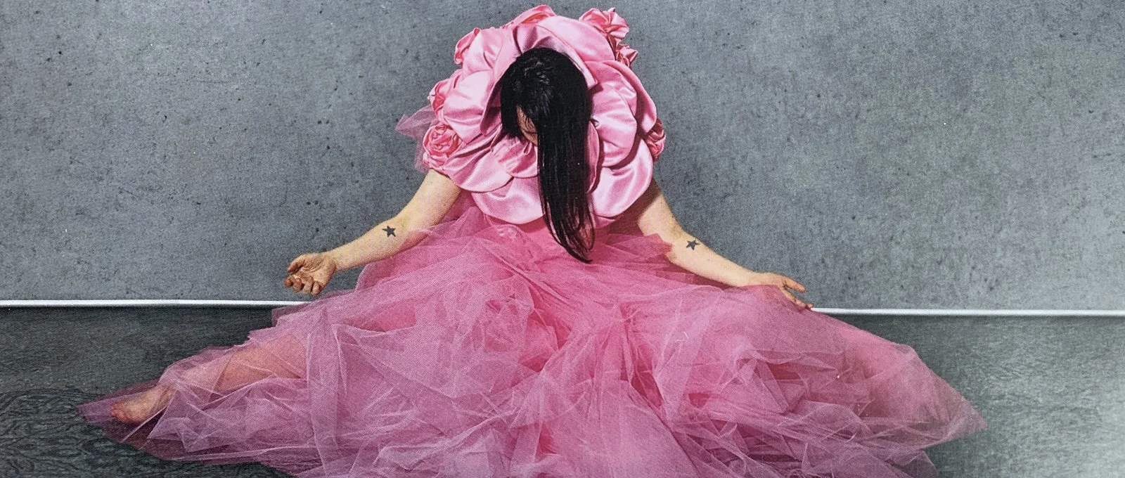 Nejrudější růže v narcistické společnosti nerozkvétá